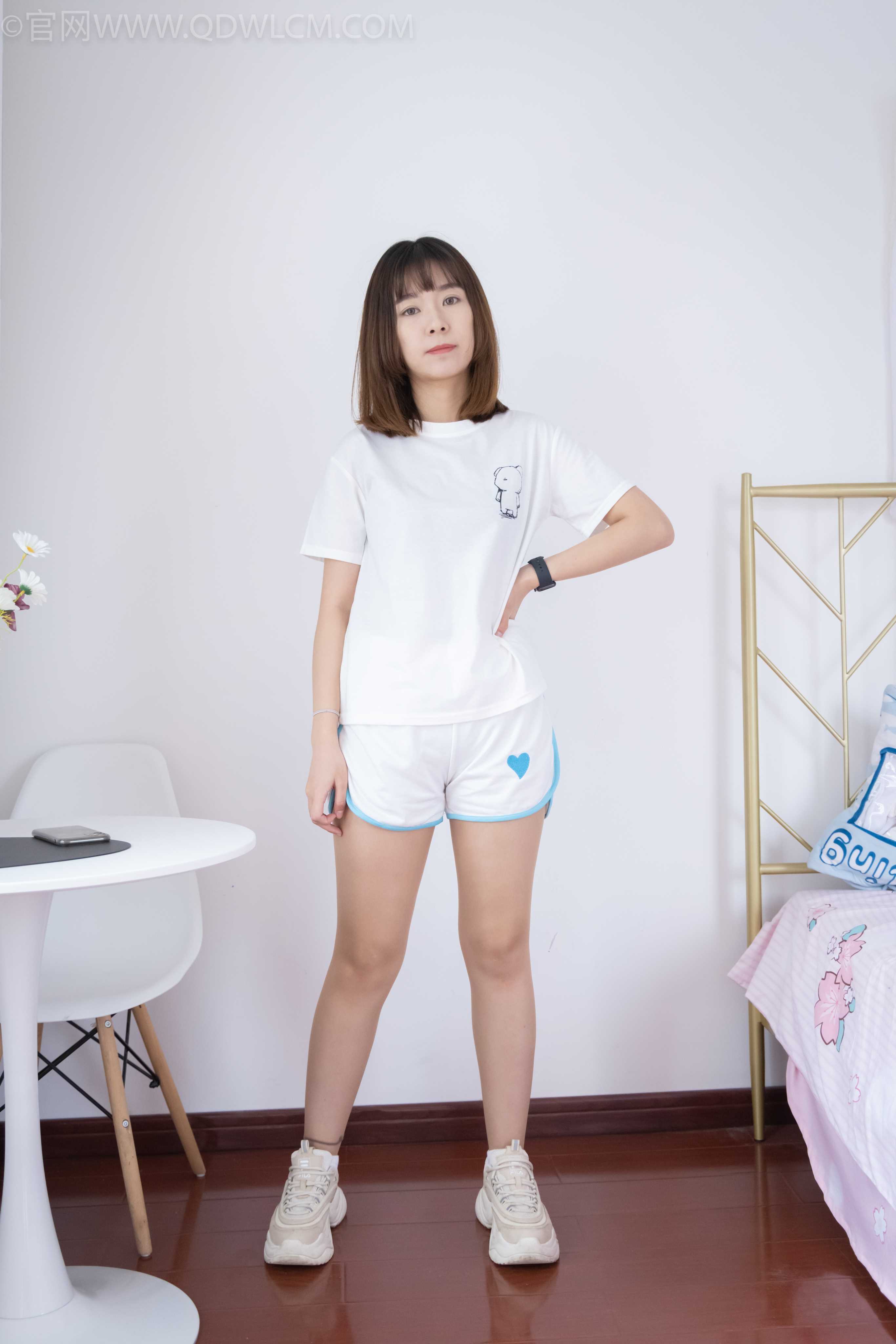 图片[2]-物恋传媒 NO.1033 婷婷-运动鞋、白棉袜、 [162P+1V／4.57GB]-COS写真在线网