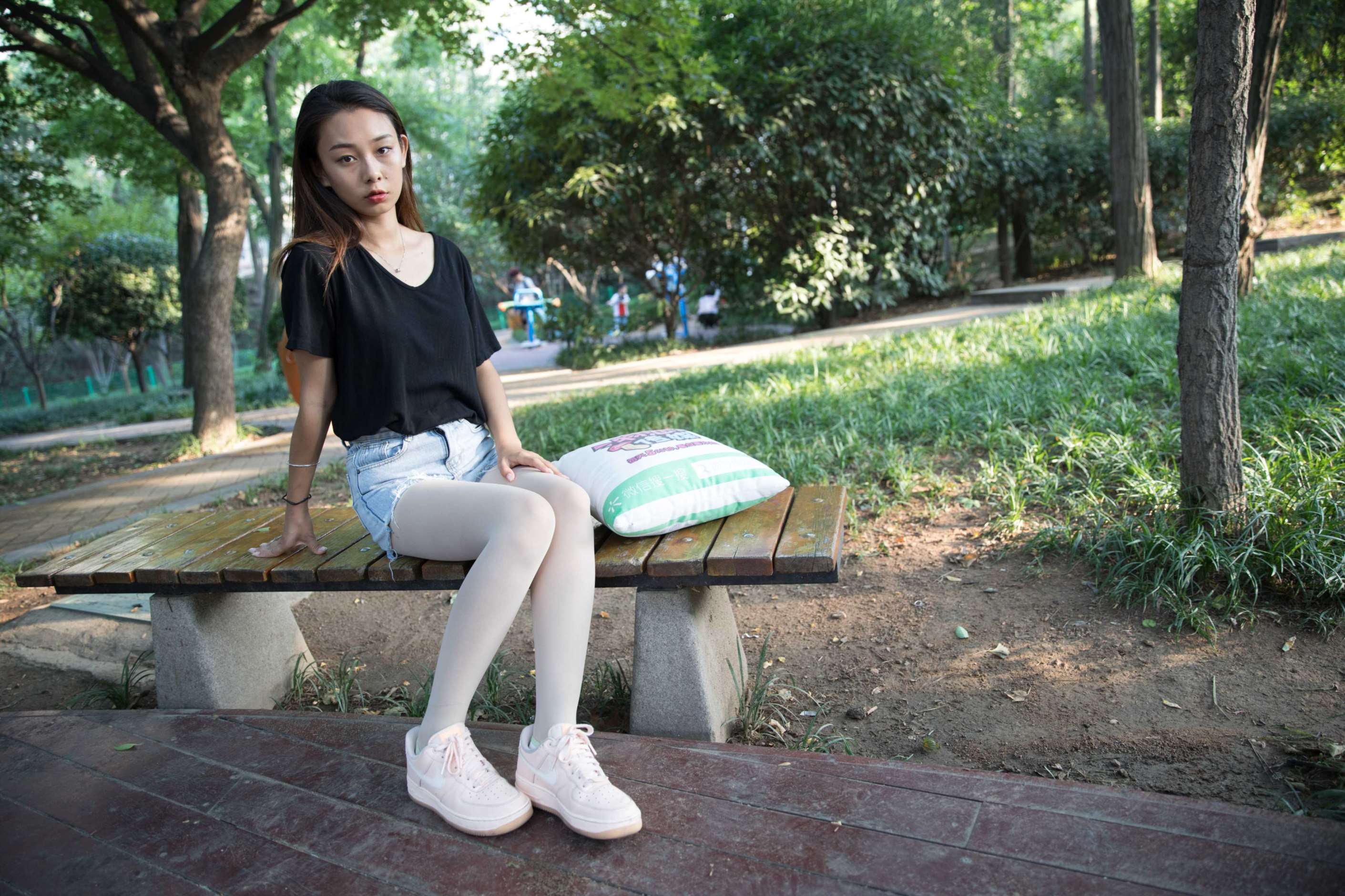 图片[6]-物恋传媒 No.173 岚岚-繁闹公园中的安静姑娘  [168P+1V4.23G]-COS写真在线网