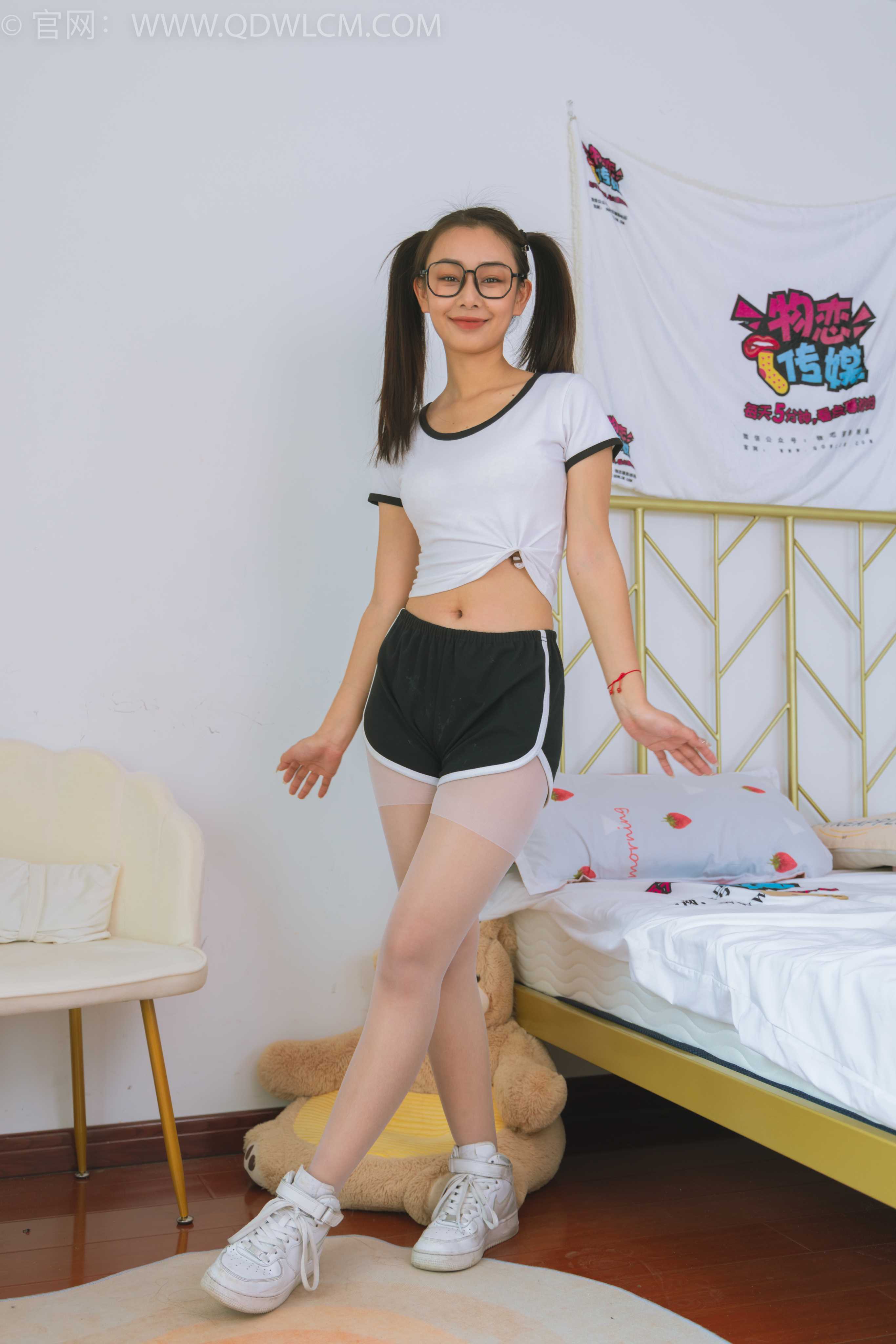 物恋传媒 NO.1494 岚岚-鬼马少女 [151P+1V／3.62GB] - 秀人网免费无水印在线套图写真