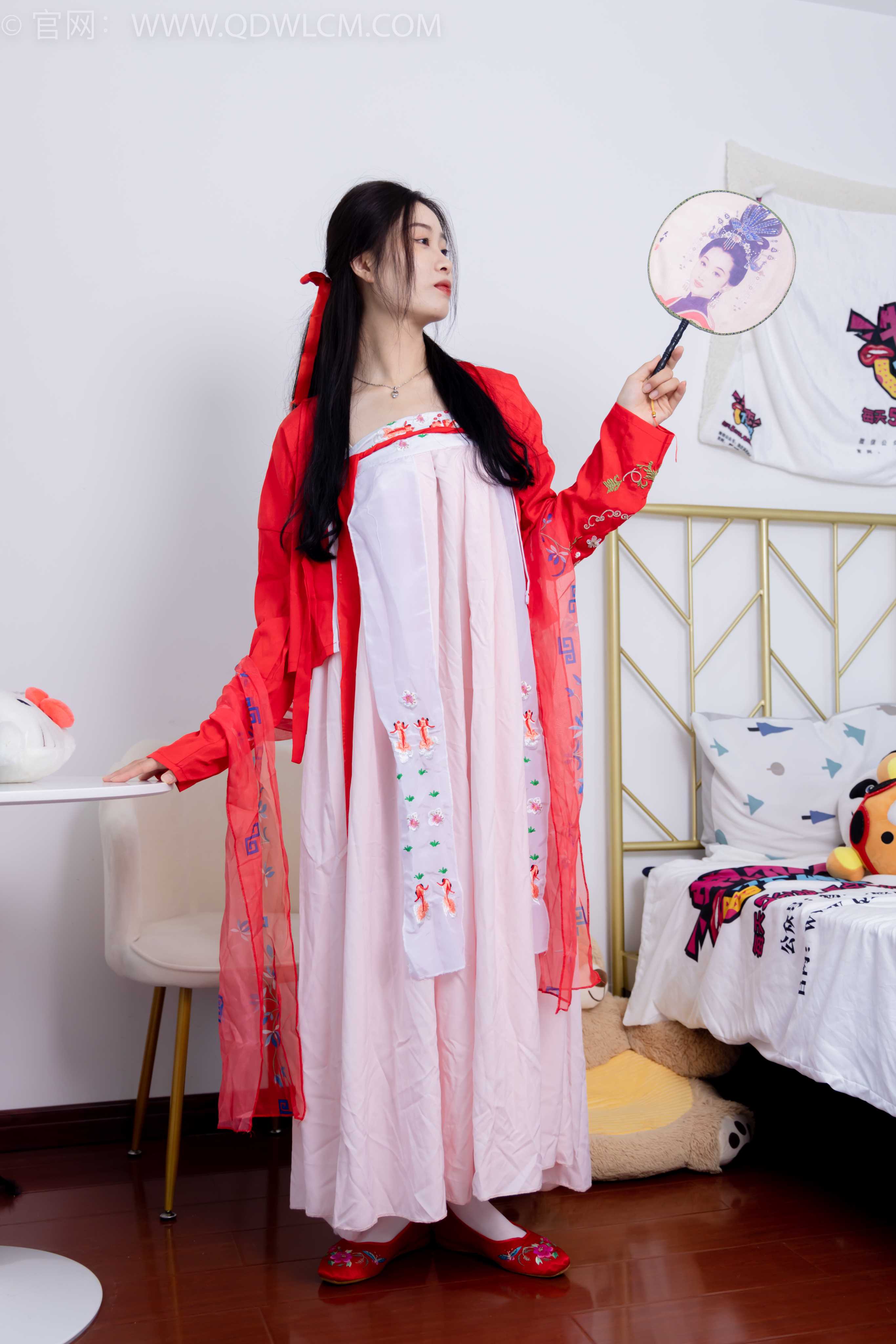 图片[2]-物恋传媒 NO.1872 绒绒-红衣飘飘 [180P-1V-3.84G]-COS写真在线网