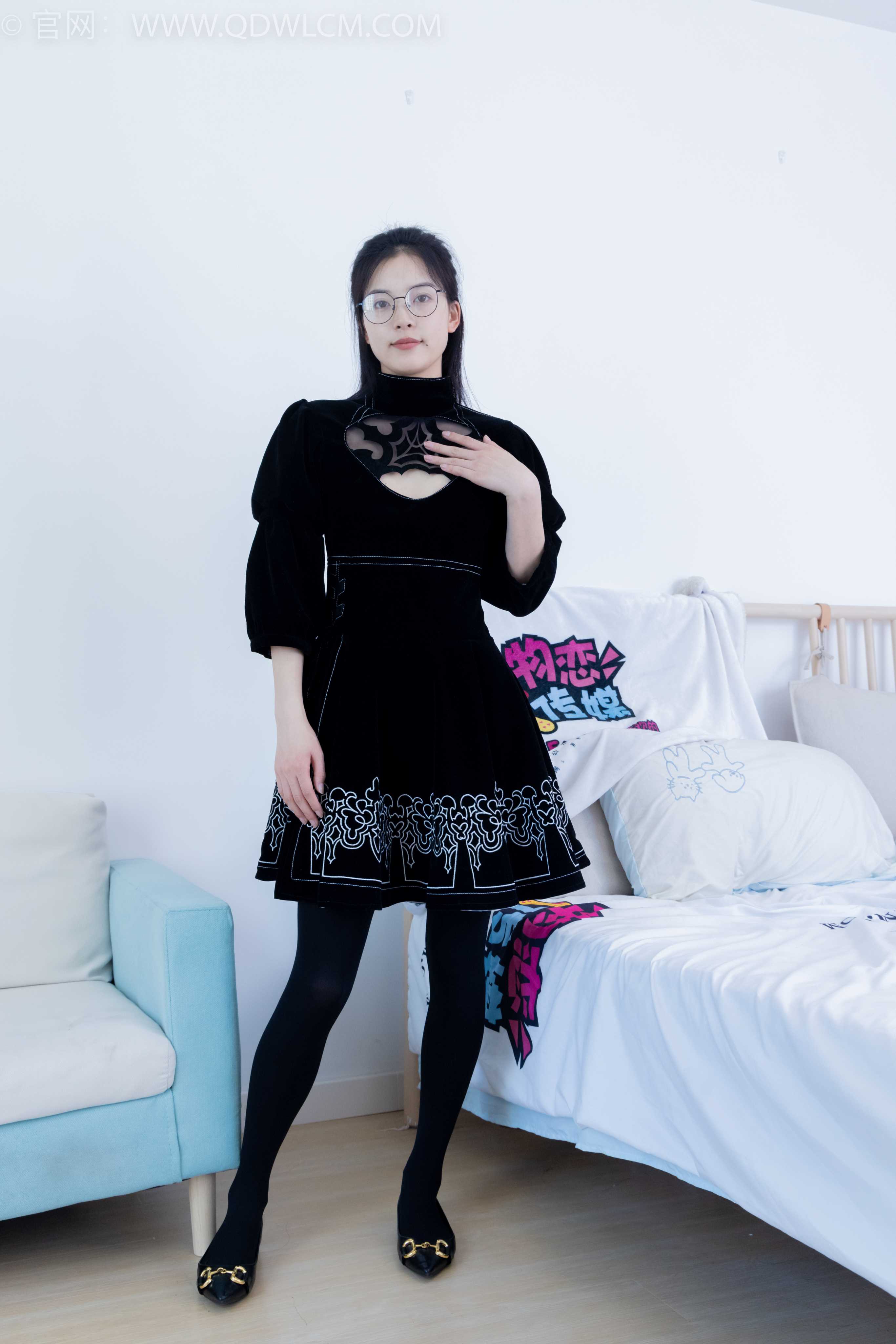 图片[3]-物恋传媒 NO.2042 茯苓-樱花覆盖地面 [240P-1V-7.53G]-COS写真在线网