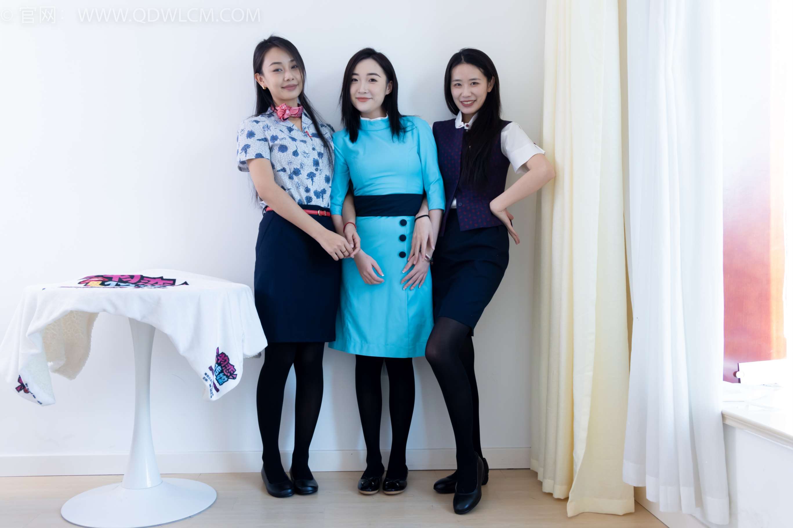 图片[2]-物恋传媒 NO.2191 菜菜&岚岚&恬恬-圣诞快乐[150P-1V-5.07G]-COS写真在线网