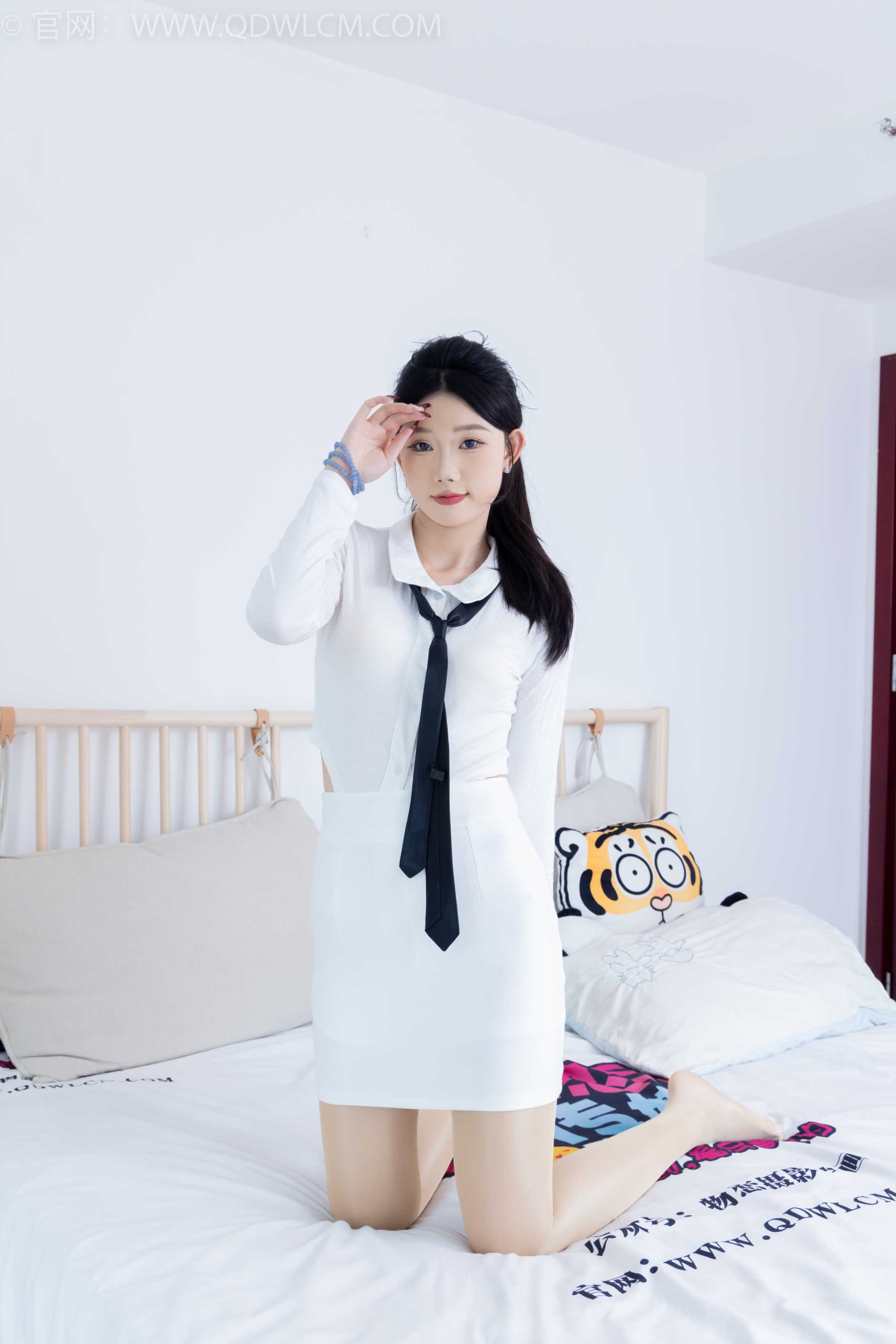 图片[3]-物恋传媒 NO.2235 小竹-高跟鞋、油亮（脚尖透明款）[170P-1V-3.54G]-COS写真在线网