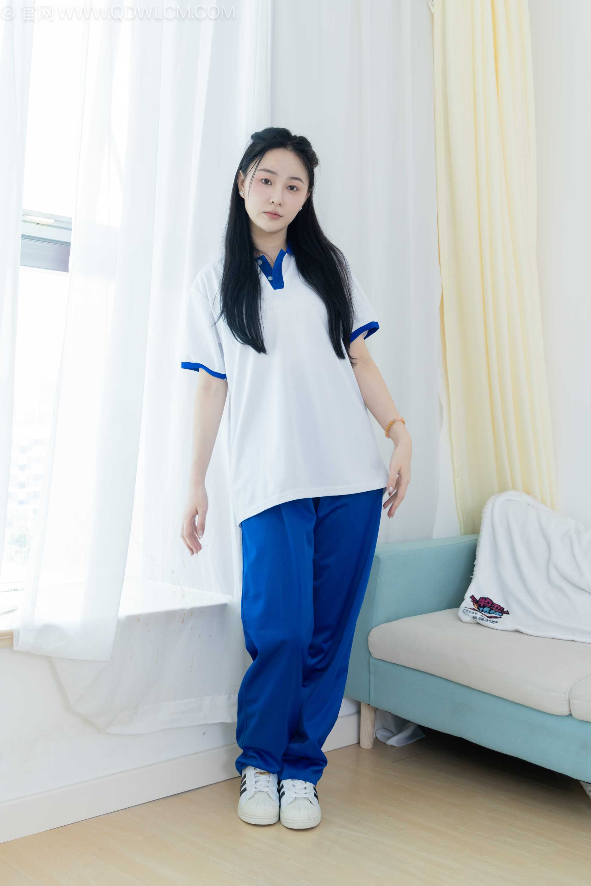 图片[3]-物恋传媒 NO.2241 美兔-板鞋、黑网袜、校服裤里丝[155P-1V-4.29G]-COS写真在线网