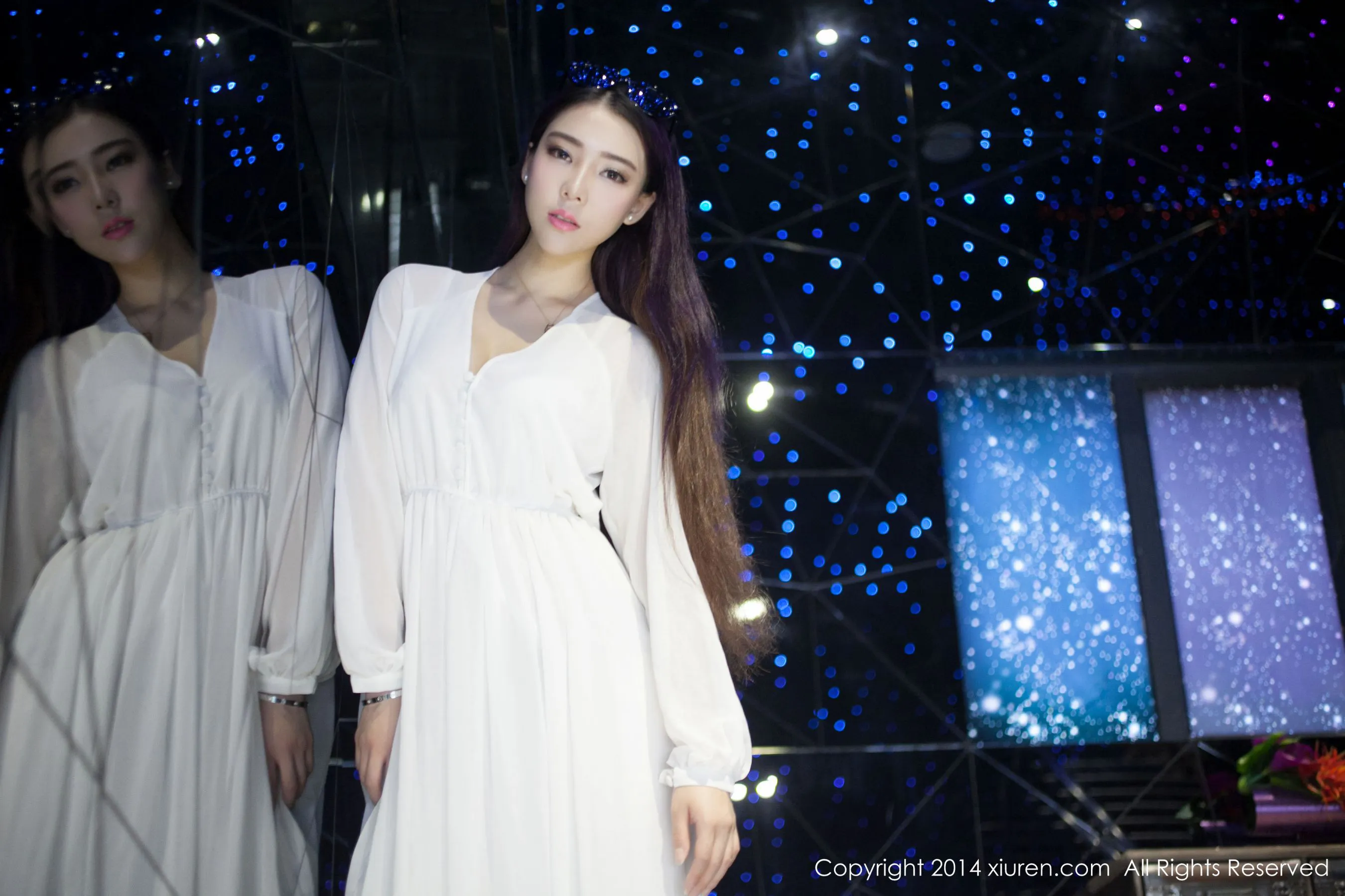图片[5]-夢娜Vanessa《款款而来的特级女神》 秀人网 No.131-COS写真在线网
