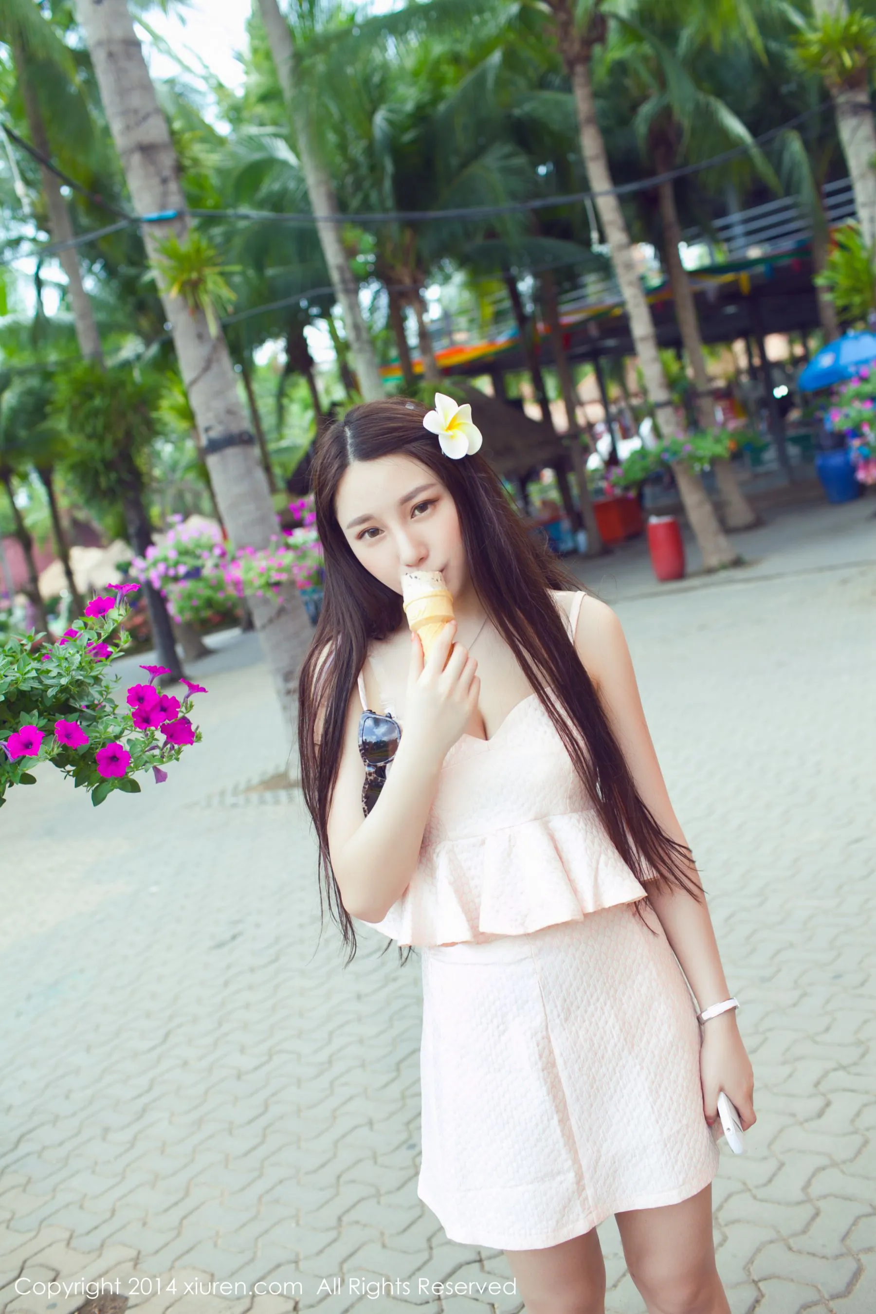 图片[3]-女神刘奕宁Lynn泰国街拍 秀人网 No.139-COS写真在线网