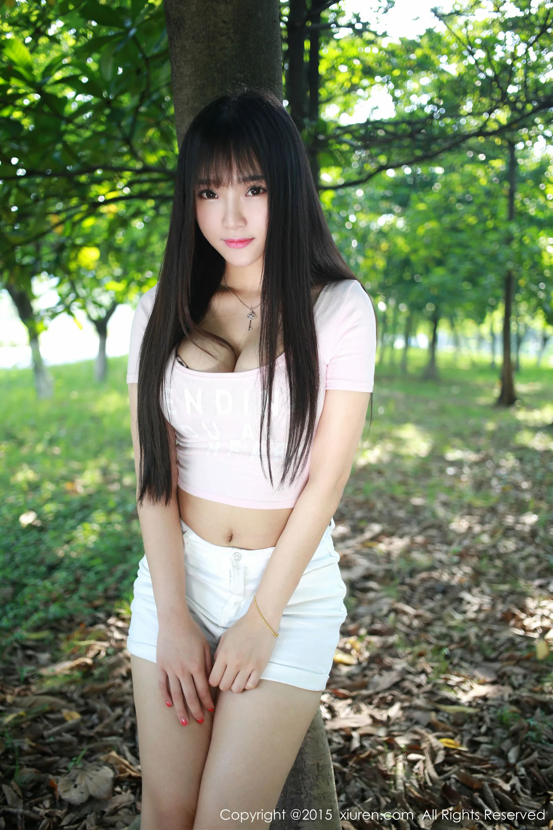 图片[2]-夏瑶baby《清新热裤妹子外拍》 秀人网 No.345-COS写真在线网