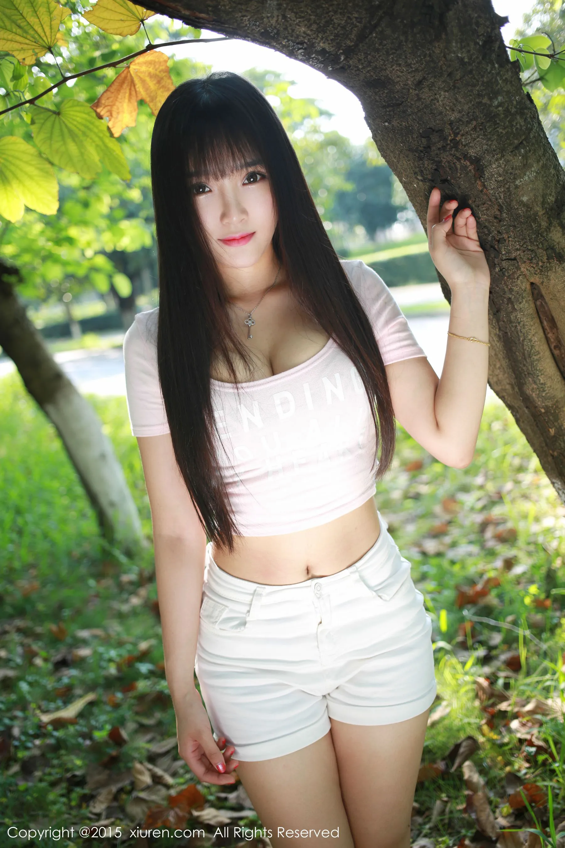 图片[5]-夏瑶baby《清新热裤妹子外拍》 秀人网 No.345-COS写真在线网