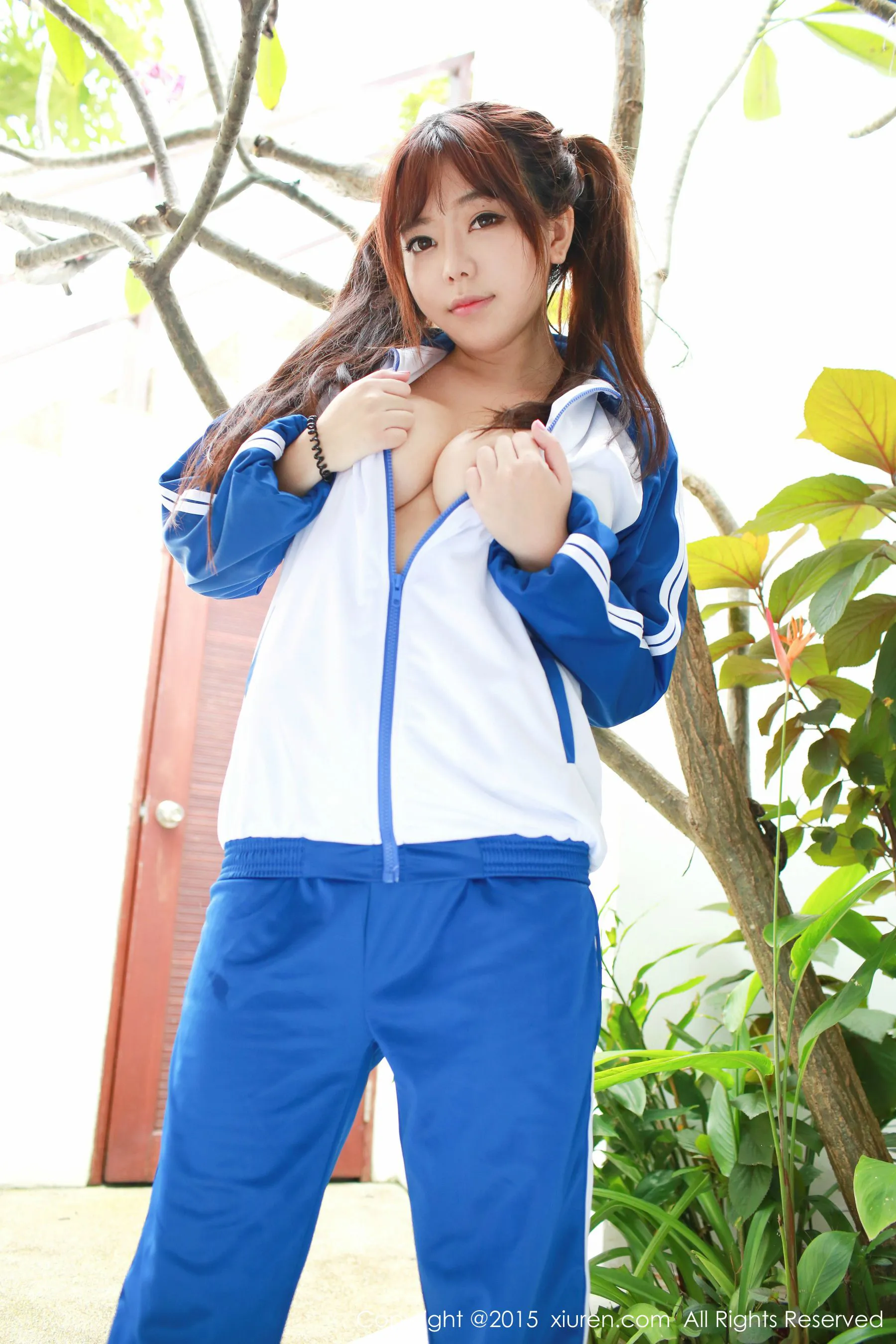 图片[5]-刘飞儿Faye《校服诱惑+比基尼》 秀人网 No.430-COS写真在线网