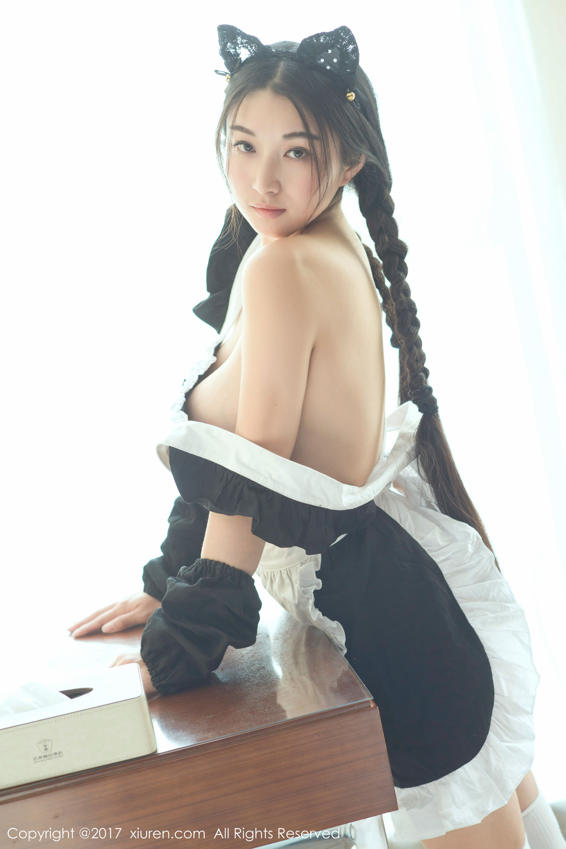 图片[2]-盼盼已鸠《透明旗袍和日系女仆装》 秀人网XIUREN No.732-COS写真在线网
