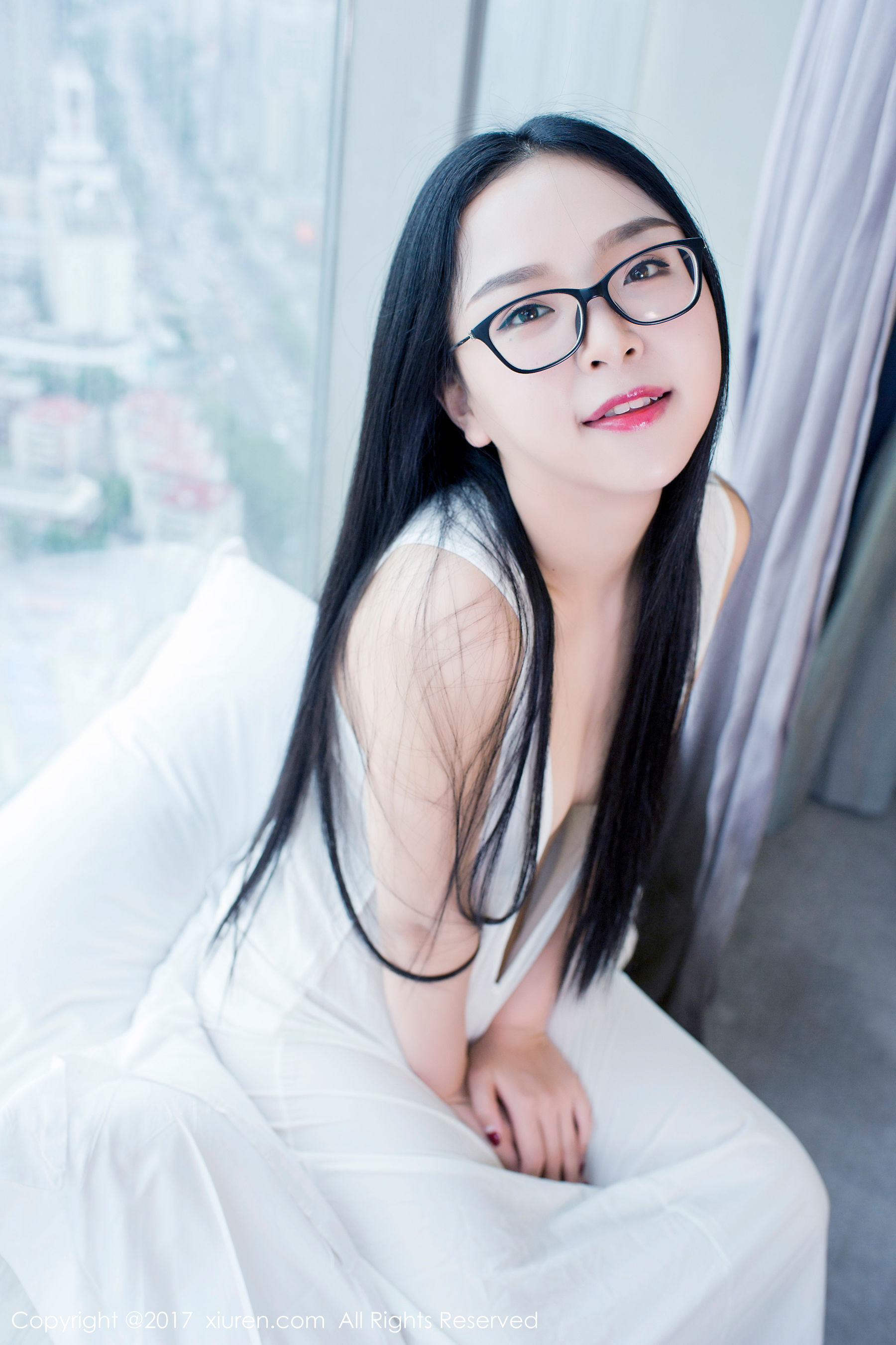 图片[3]-智齿小模特@花花李《深V连衣裙+死库水》 秀人网XIUREN No.772-COS写真在线网