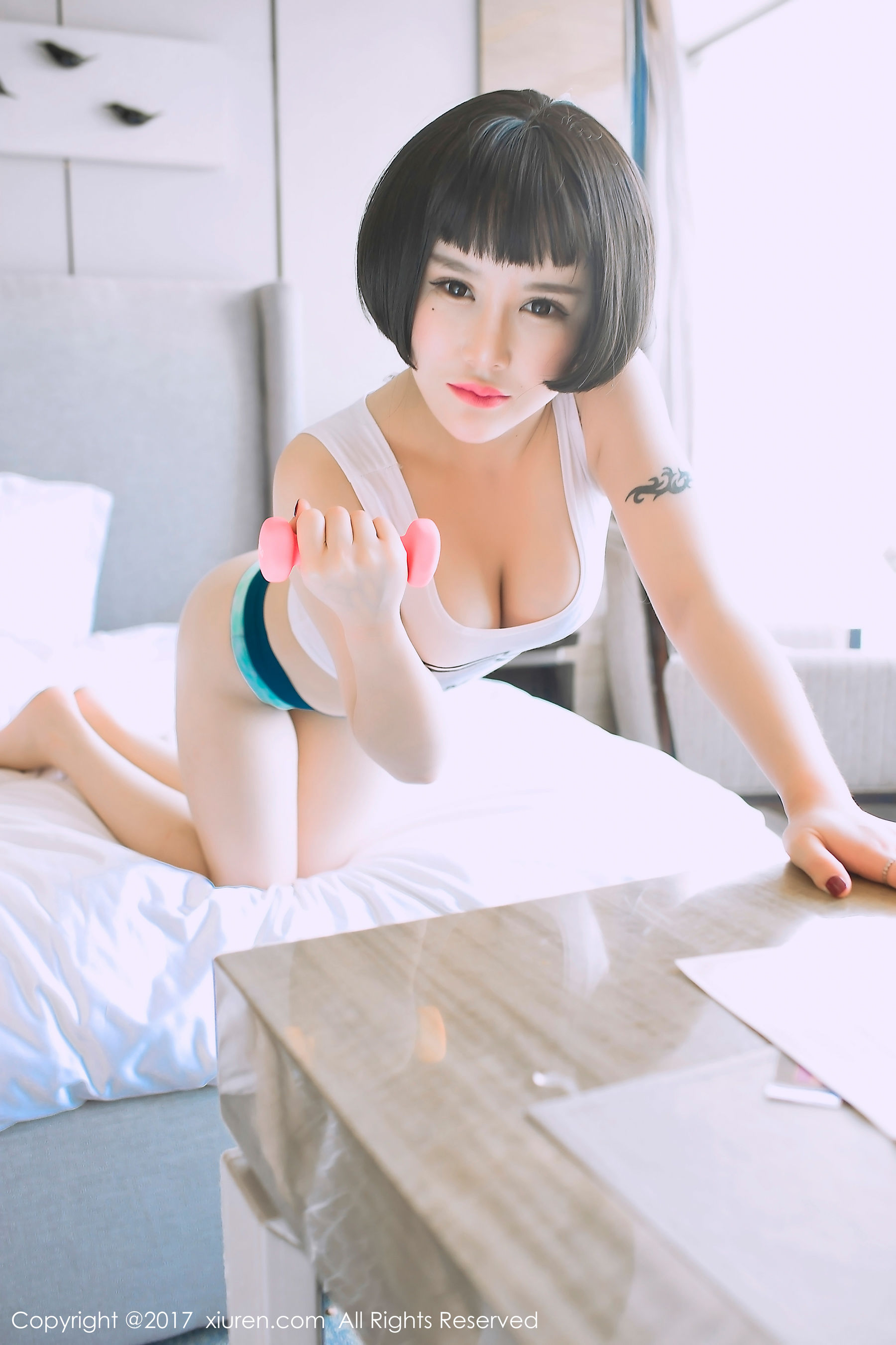 图片[2]-浑圆粉嫩新晋妹子@佑熙 秀人网XIUREN No.794-COS写真在线网