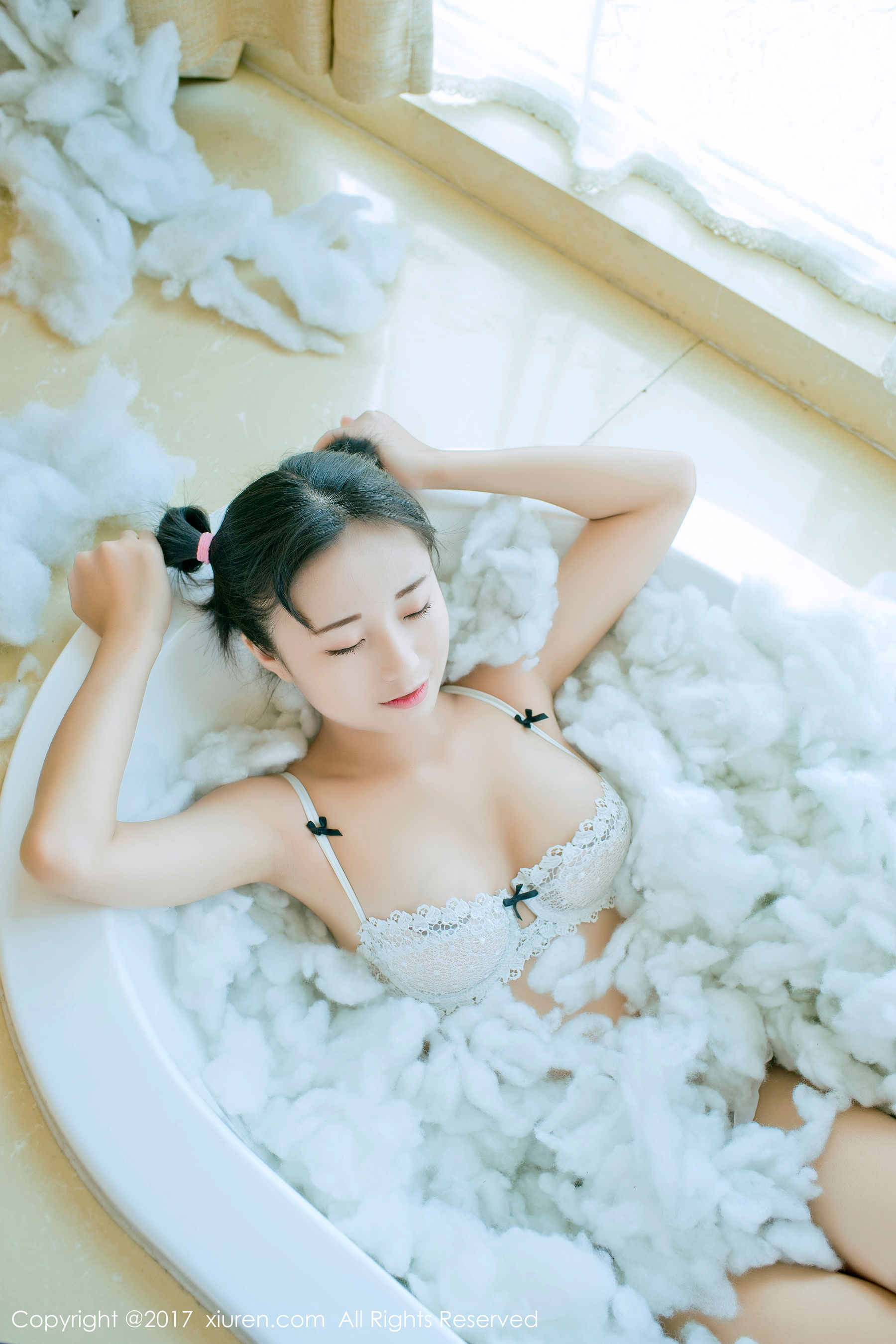 图片[3]-仓井优香《白色蕾丝吊带系列+连体日系高中体操服》 XiuRen 秀人网 NO.805-COS写真在线网