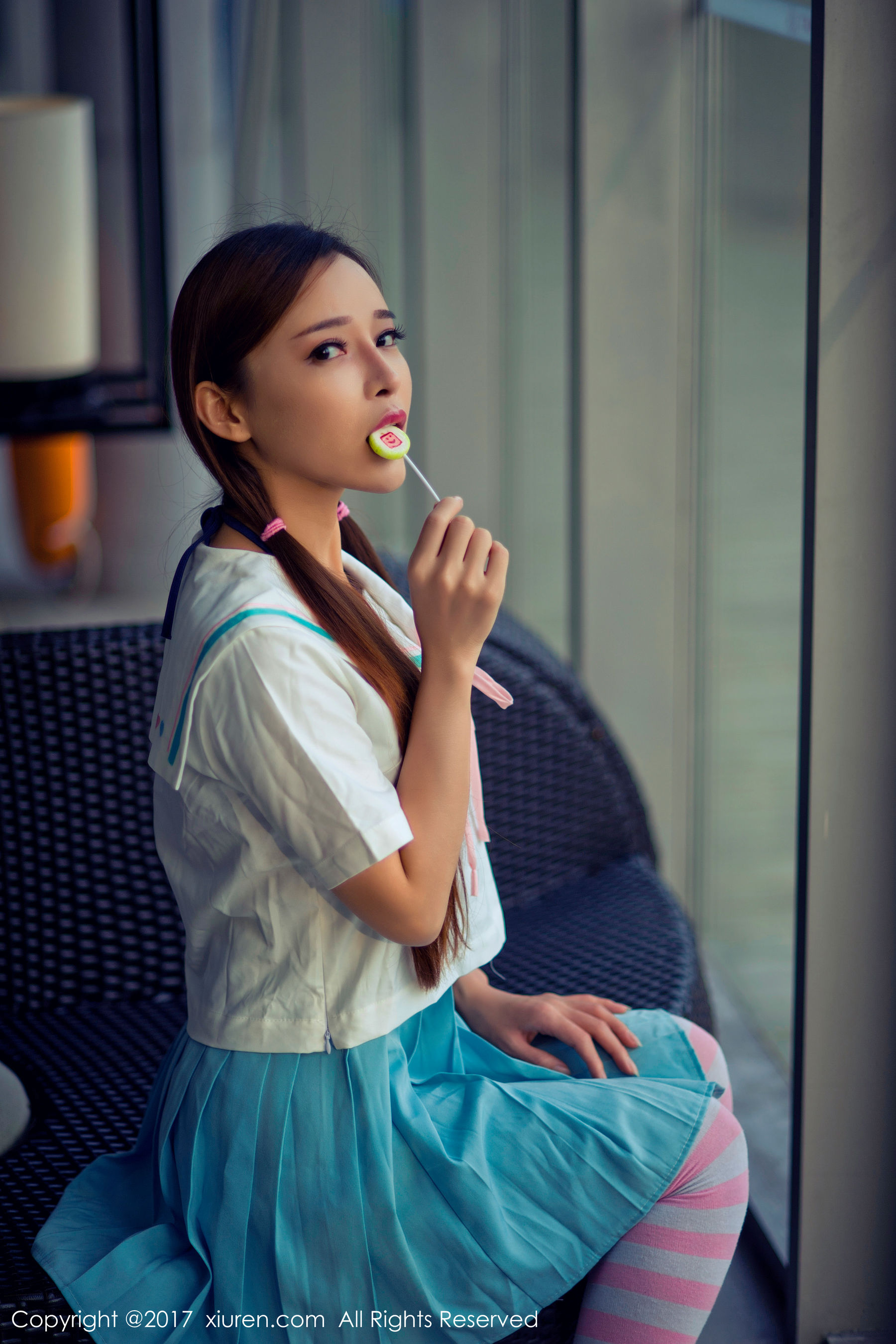 图片[6]-艾小青《人体泡沫浴+日系学生服泳池棒棒糖》 秀人 NO.866-COS写真在线网