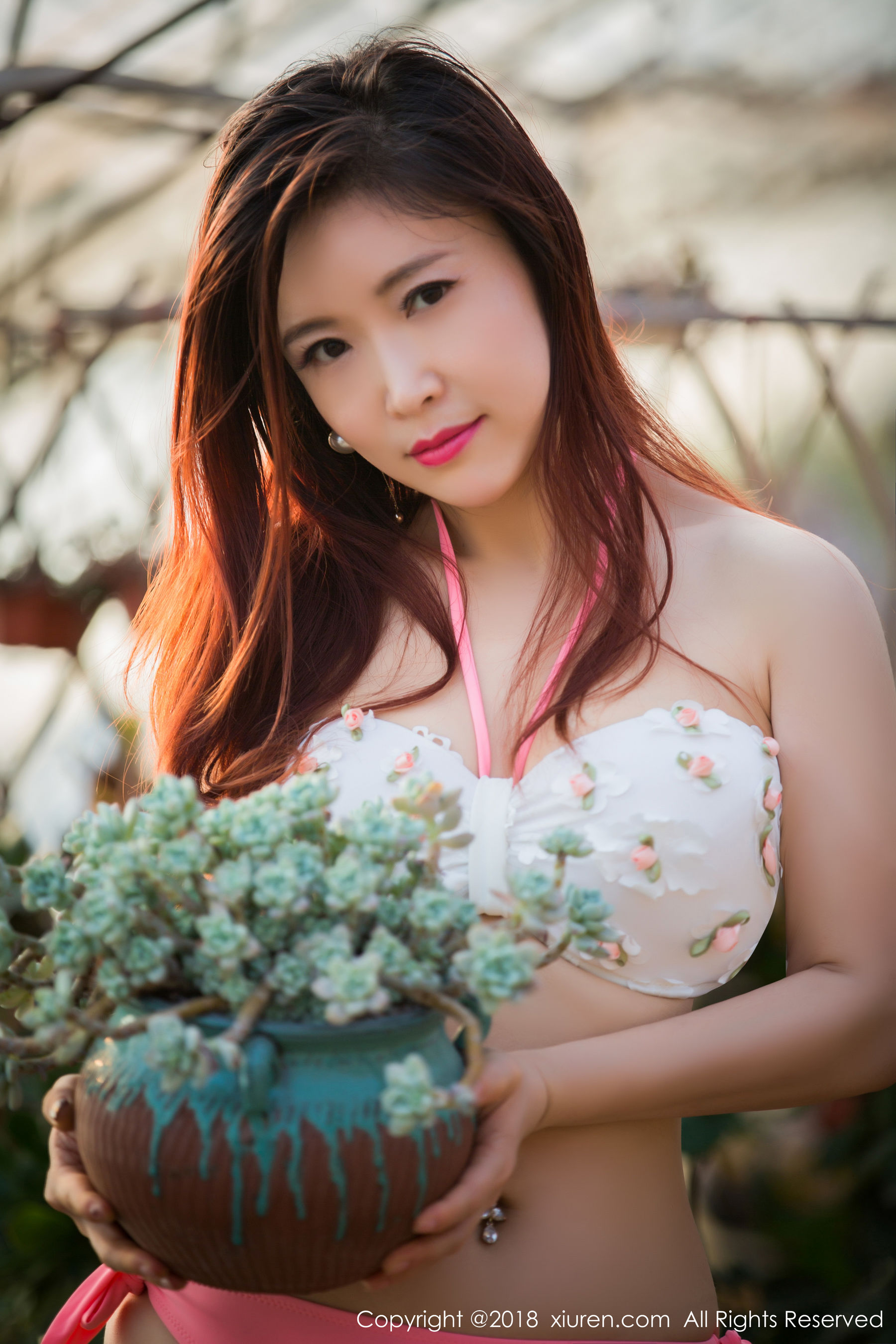 图片[4]-西希白兔《花房》 秀人 No.924-COS写真在线网
