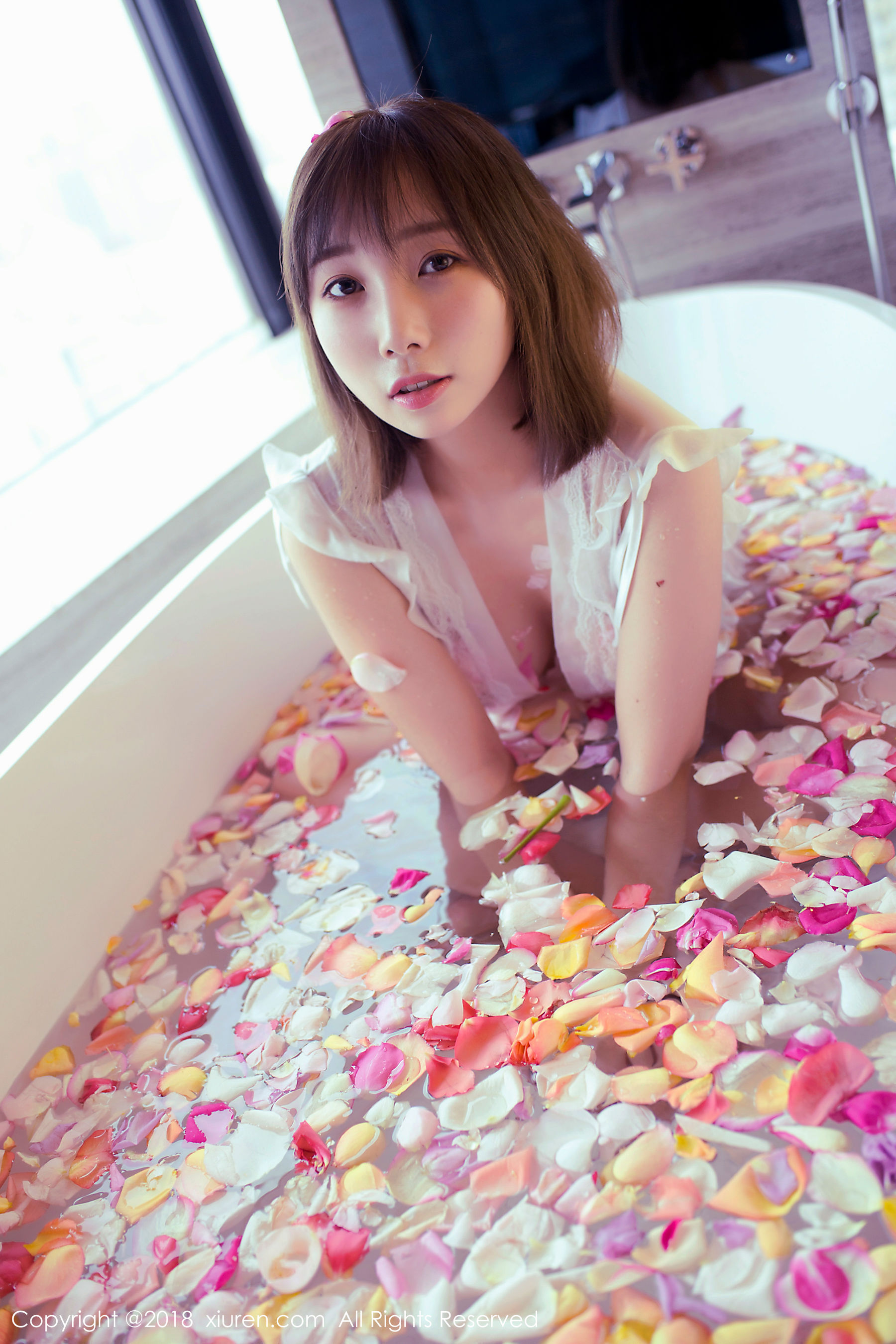 图片[5]-枝恩《短发百变大美女》 秀人网XIUREN No.981-COS写真在线网