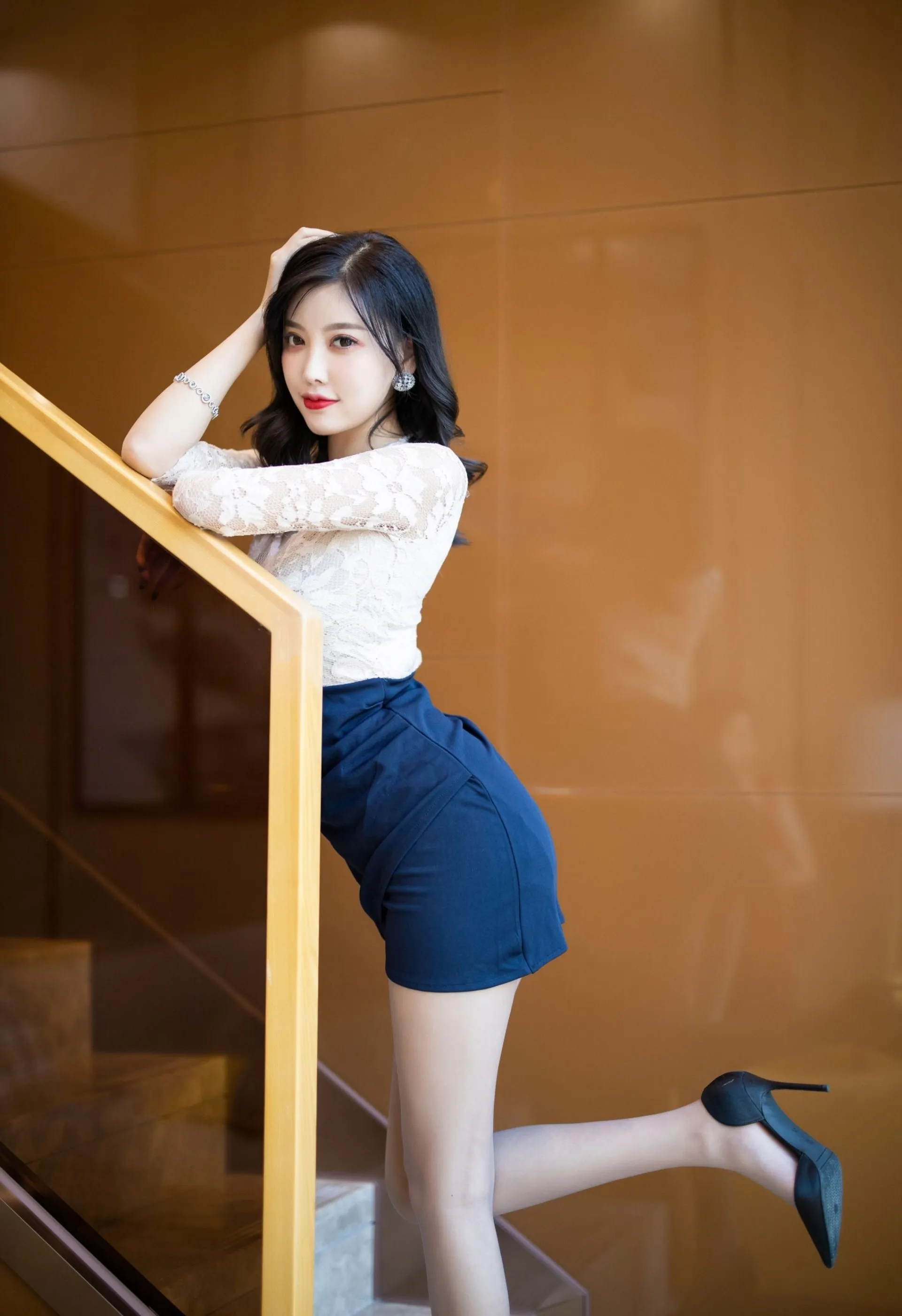 图片[4]-XIUREN秀人网 No.1717 杨晨晨sugar-COS写真在线网