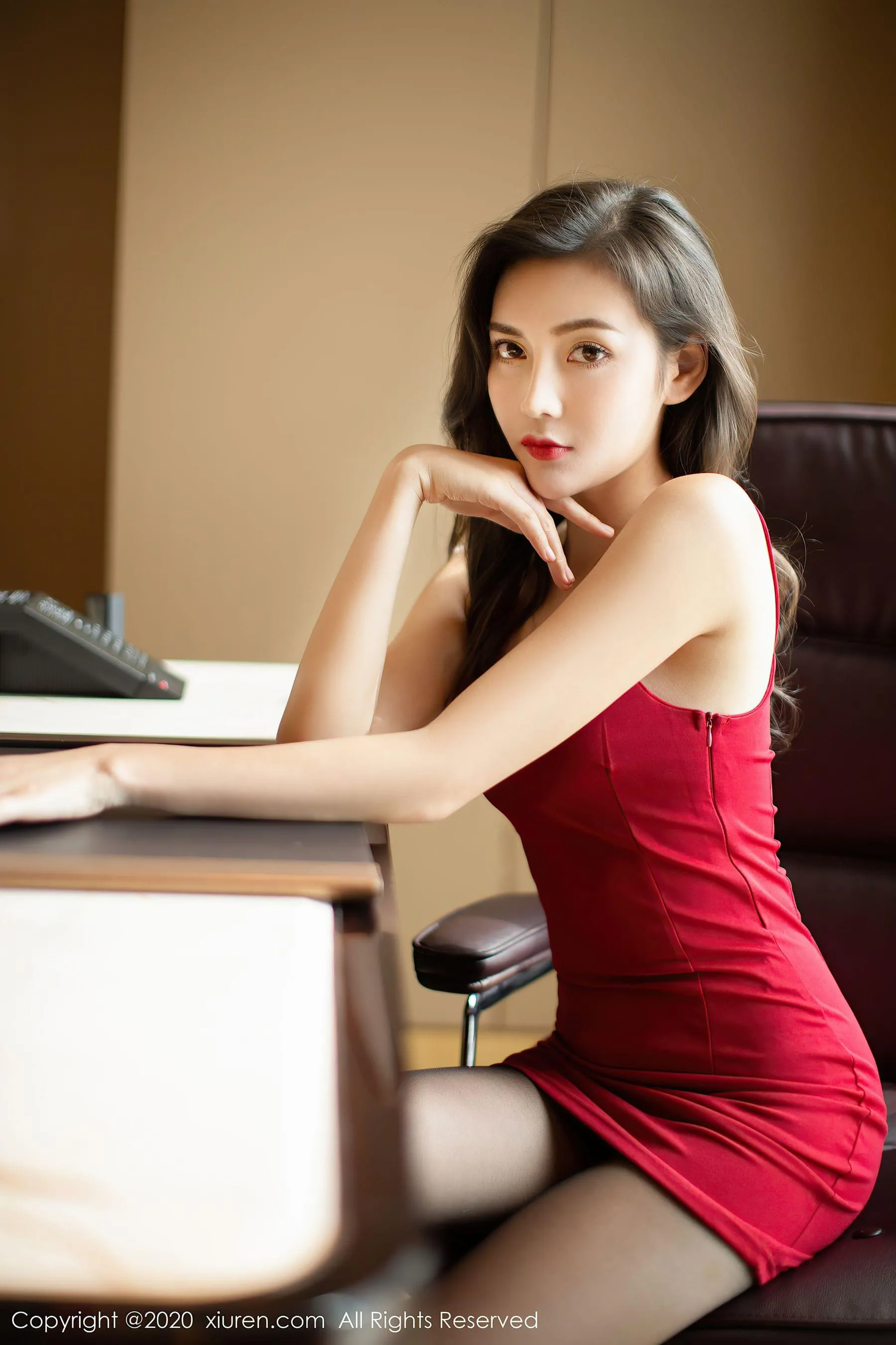 图片[2]-秀人XIUREN No.2369 夏玥-COS写真在线网