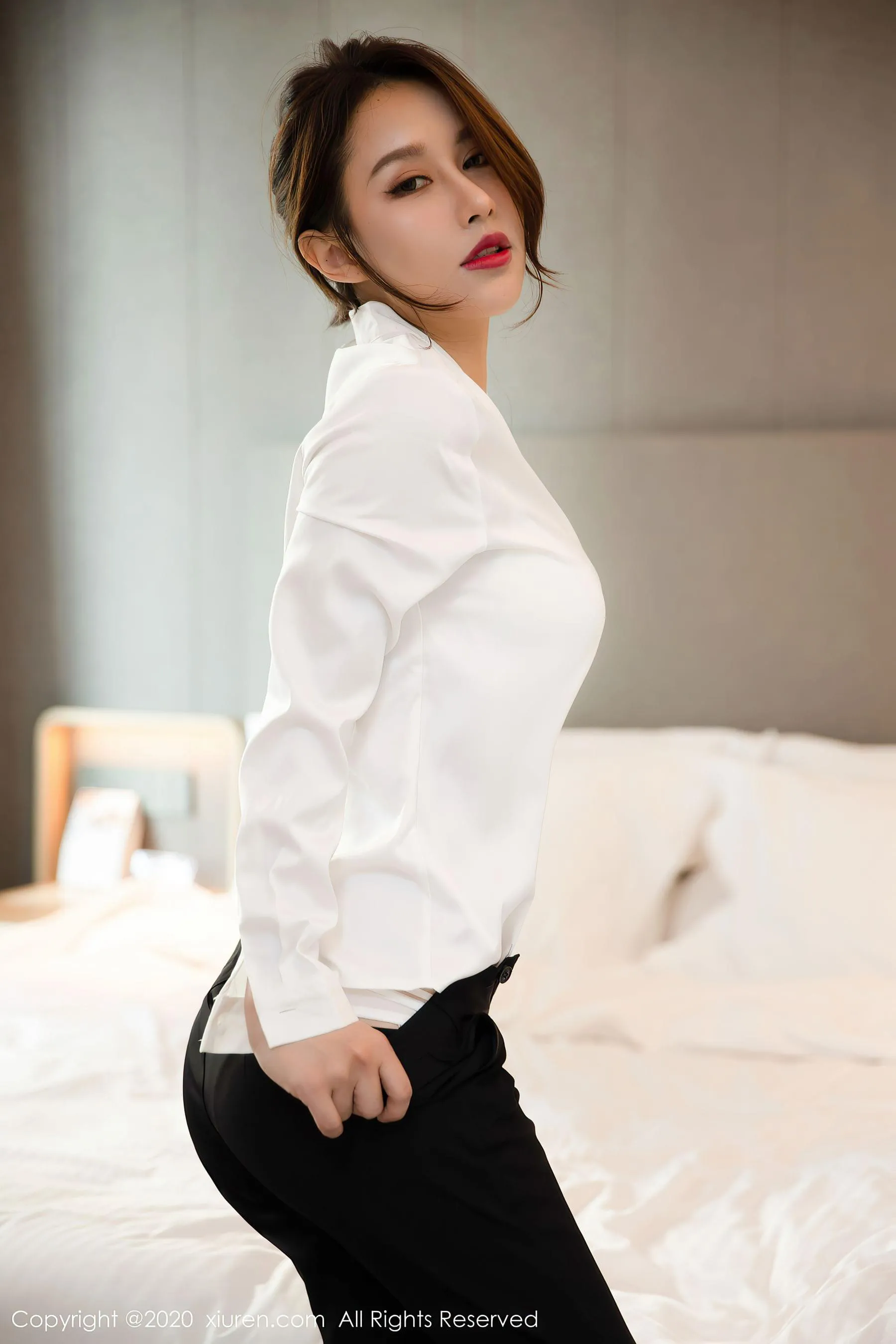图片[2]-秀人 No.2580 徐安安-COS写真在线网