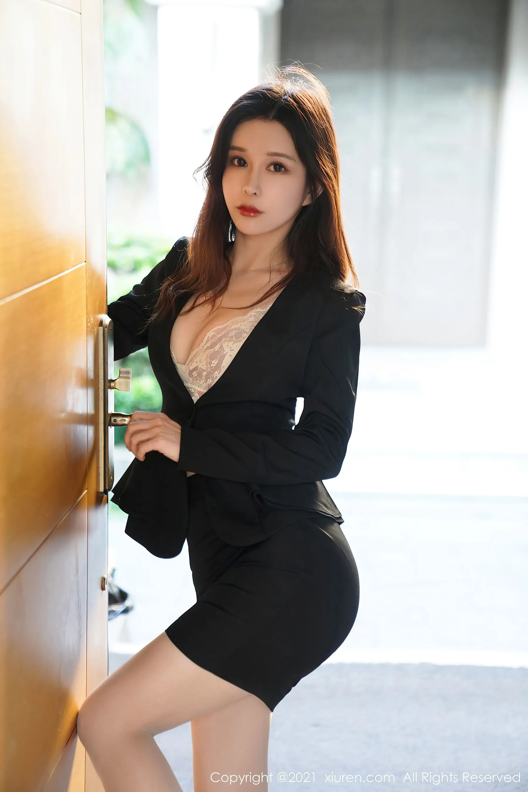 图片[2]-秀人 No.3077 张雨萌-COS写真在线网