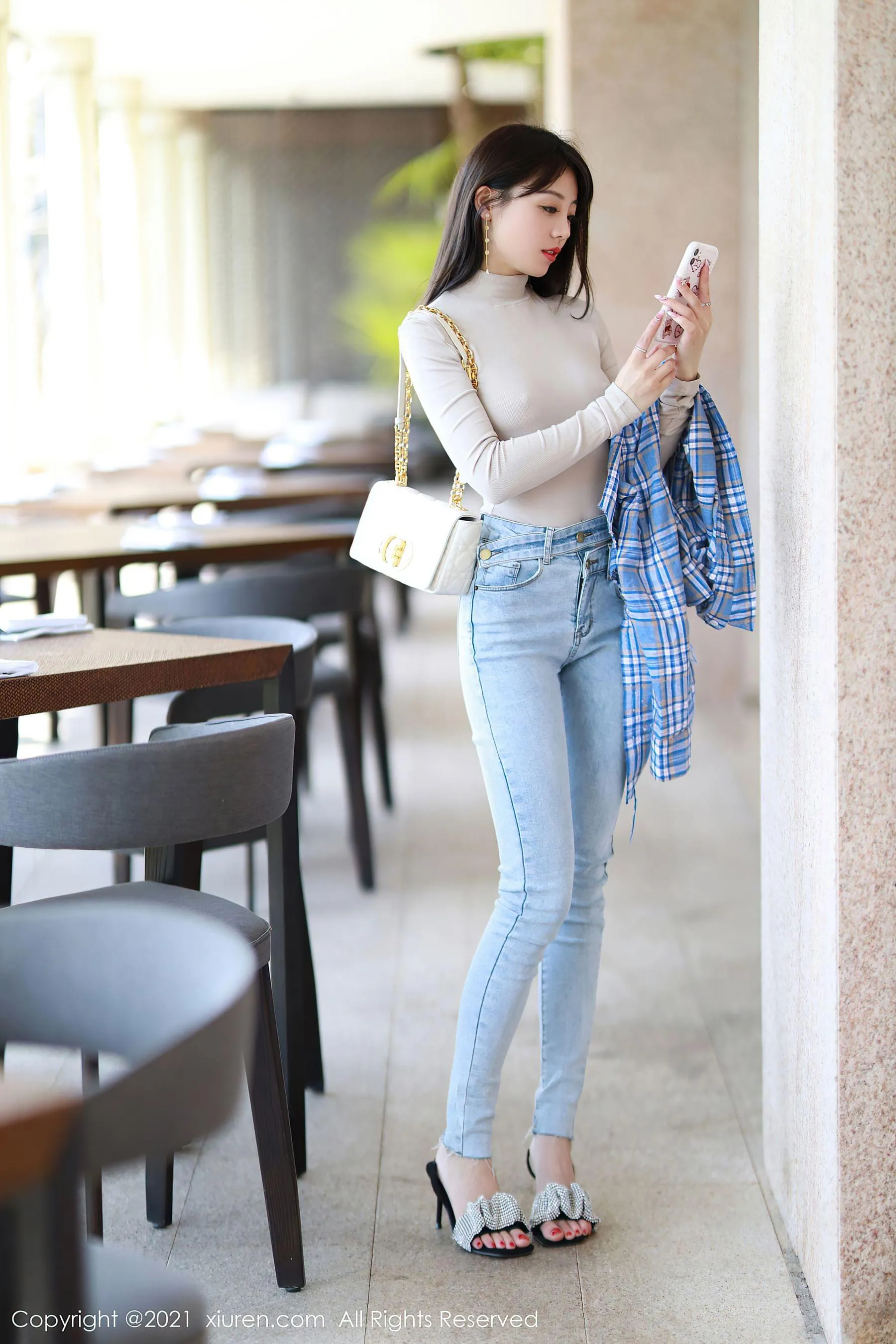 图片[4]-秀人 No.3369 佘贝拉bella-COS写真在线网