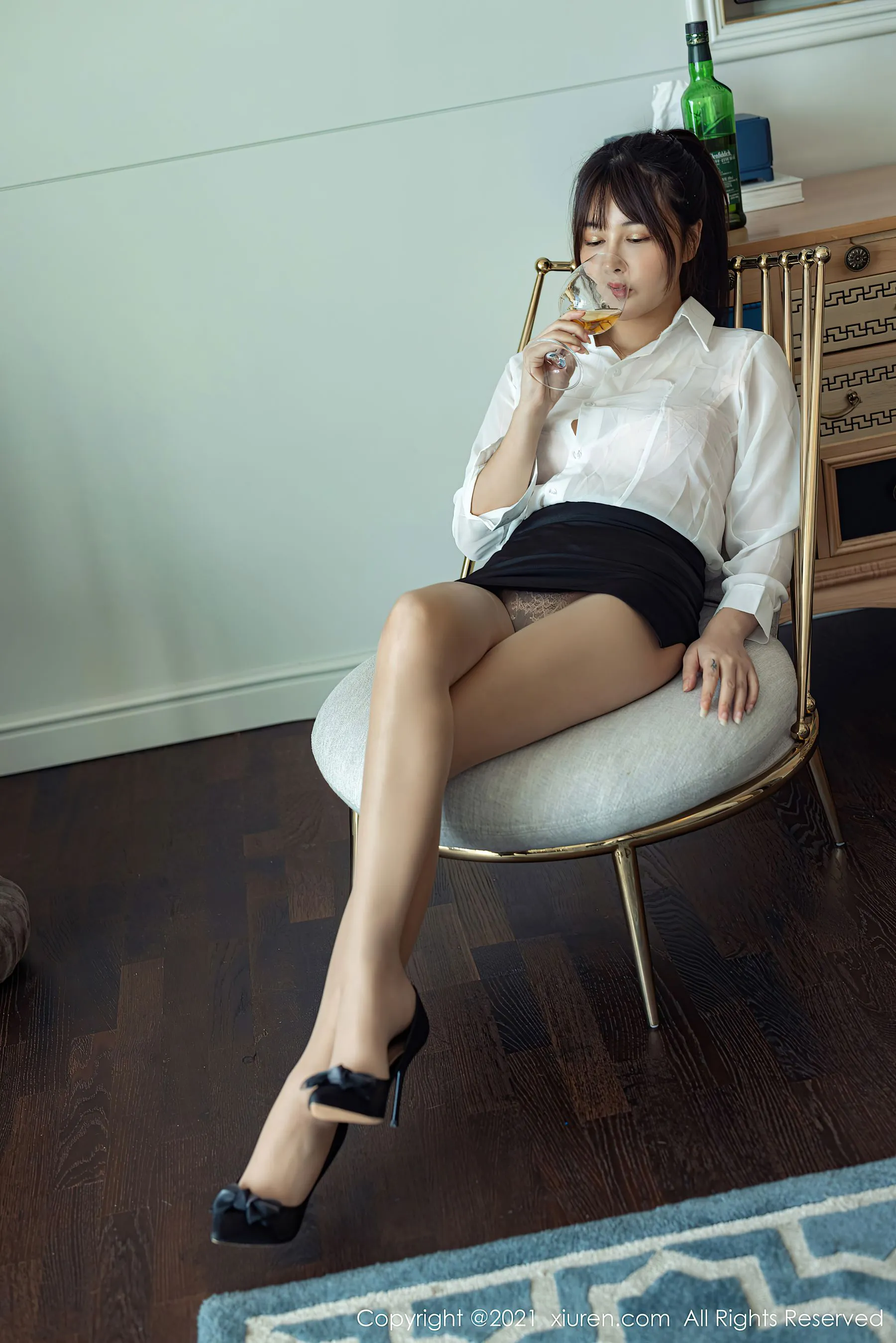 图片[5]-秀人 No.3793 萌奈子-COS写真在线网