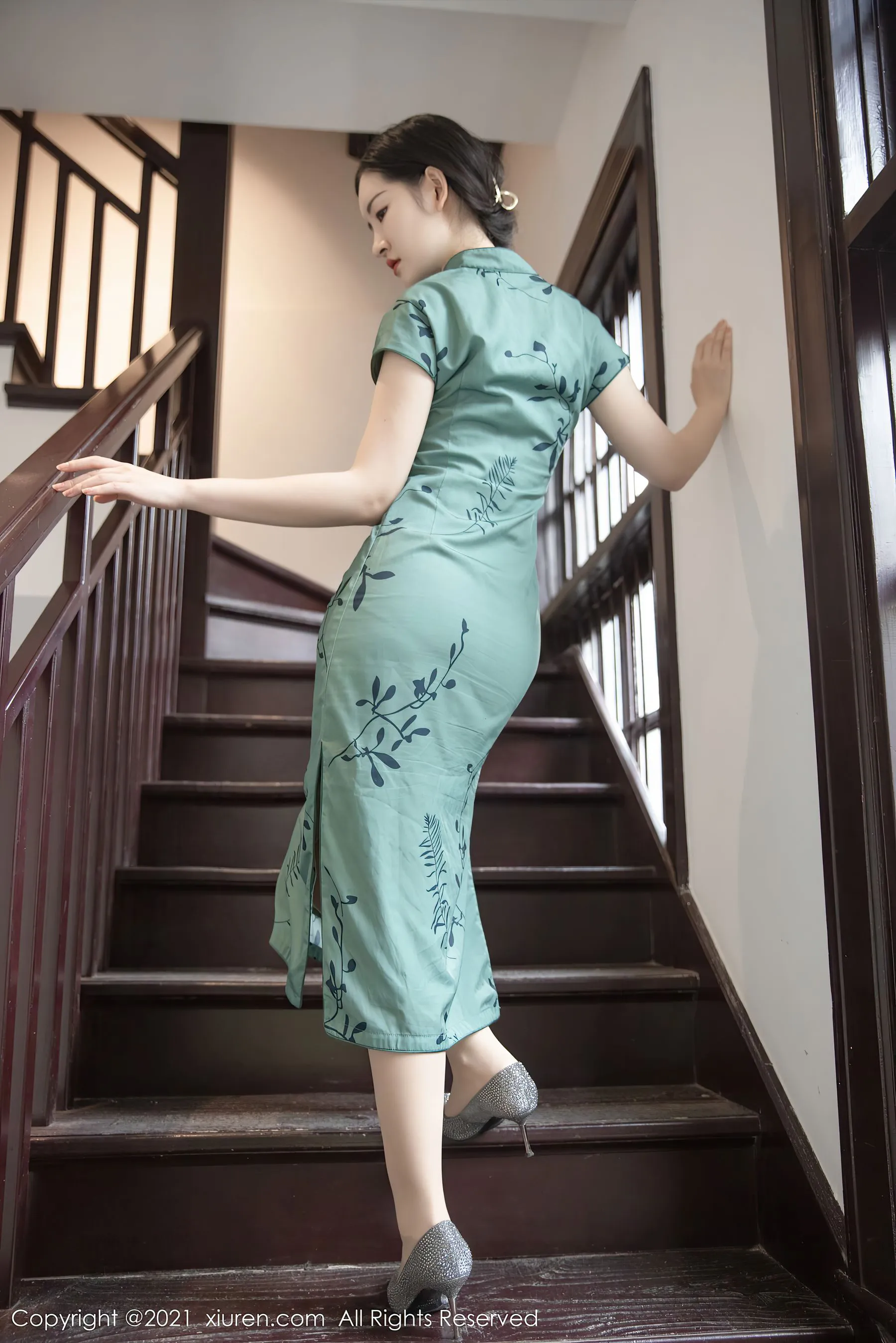 图片[2]-秀人 No.4048 沈梦瑶-COS写真在线网