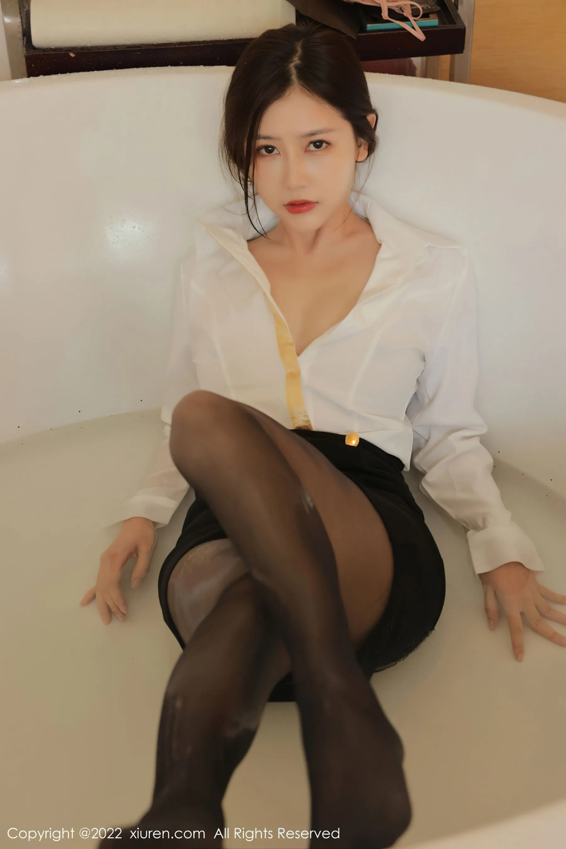 图片[5]-秀人 No.4472 尹甜甜-COS写真在线网