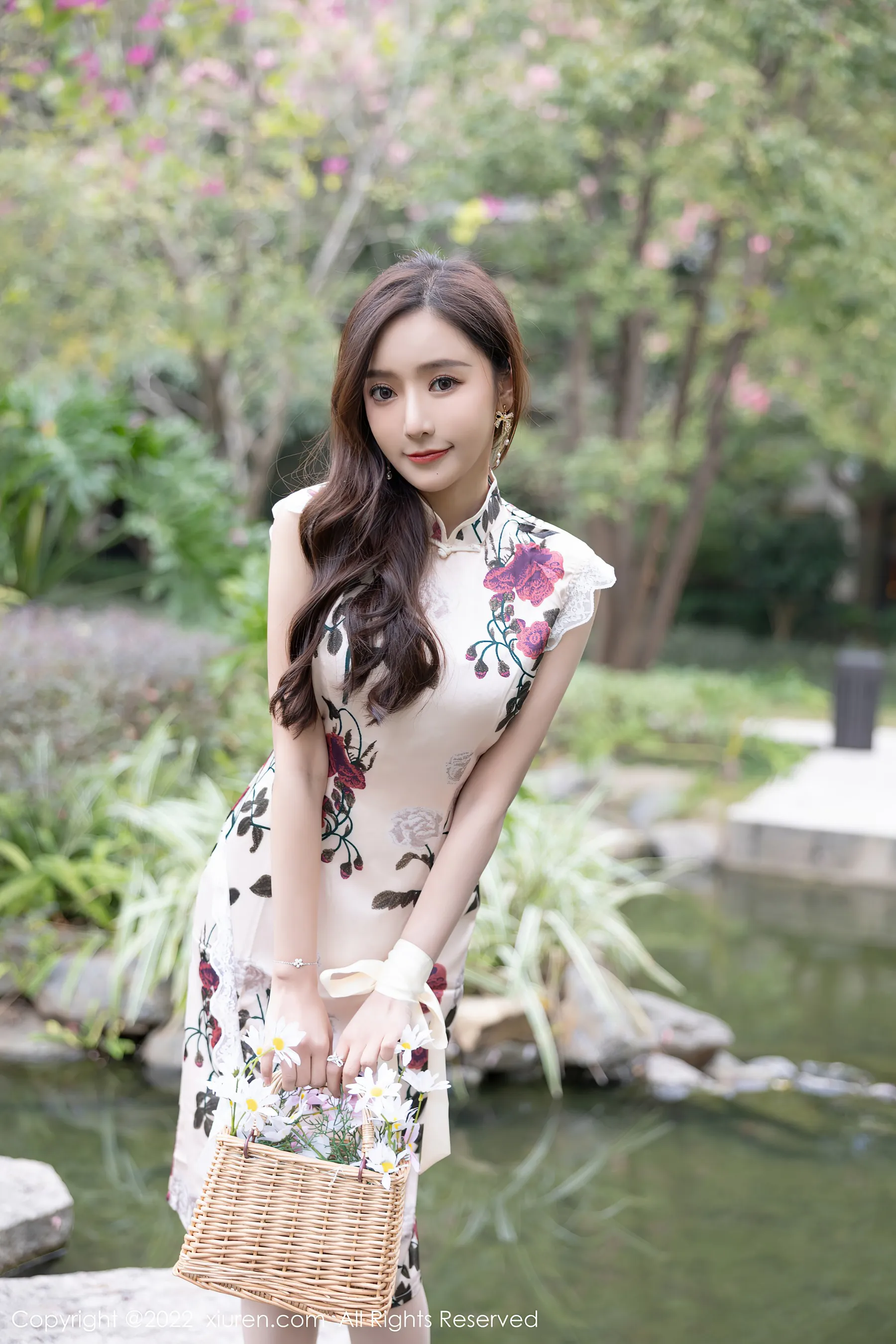 图片[3]-秀人网 No.4688 王馨瑶yanni 旗袍美腿丝袜写真-COS写真在线网