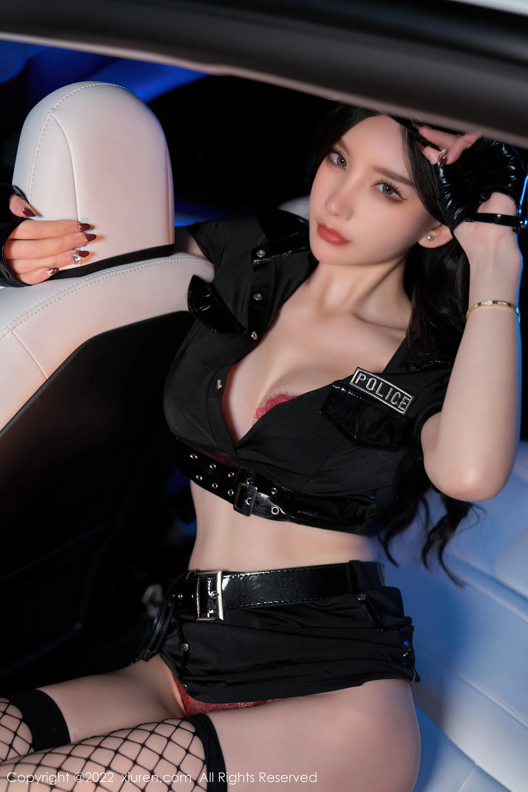 图片[2]-秀人网 No.4741 周于希Sally 黑丝美腿女警制服-COS写真在线网