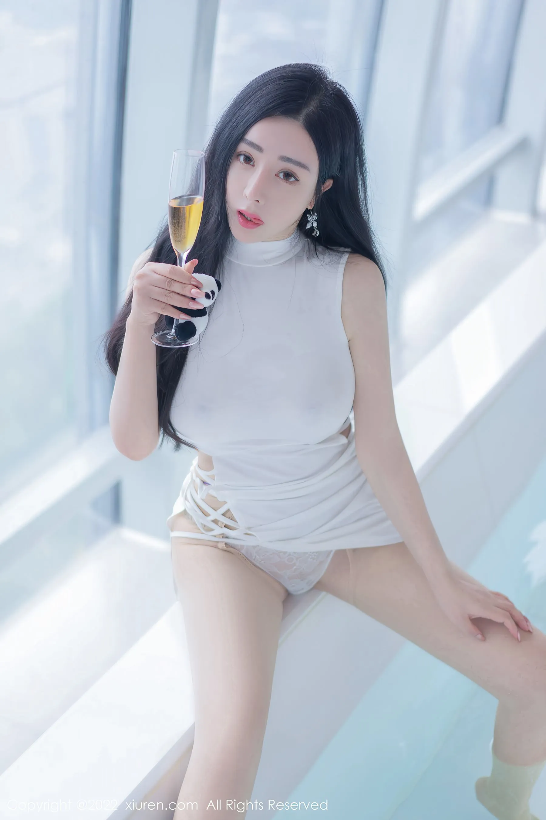 图片[4]-秀人网 No.4855 允爾 美臀美腿丰乳写真-COS写真在线网