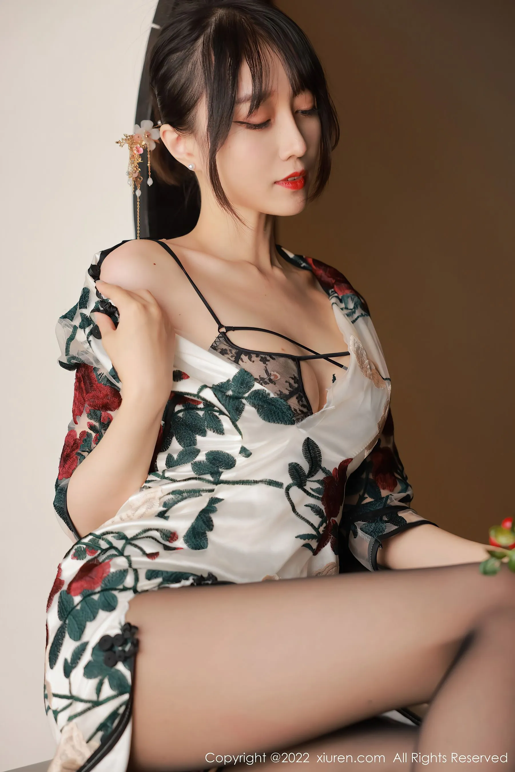 图片[2]-秀人网 No.5199 玥儿玥er-COS写真在线网