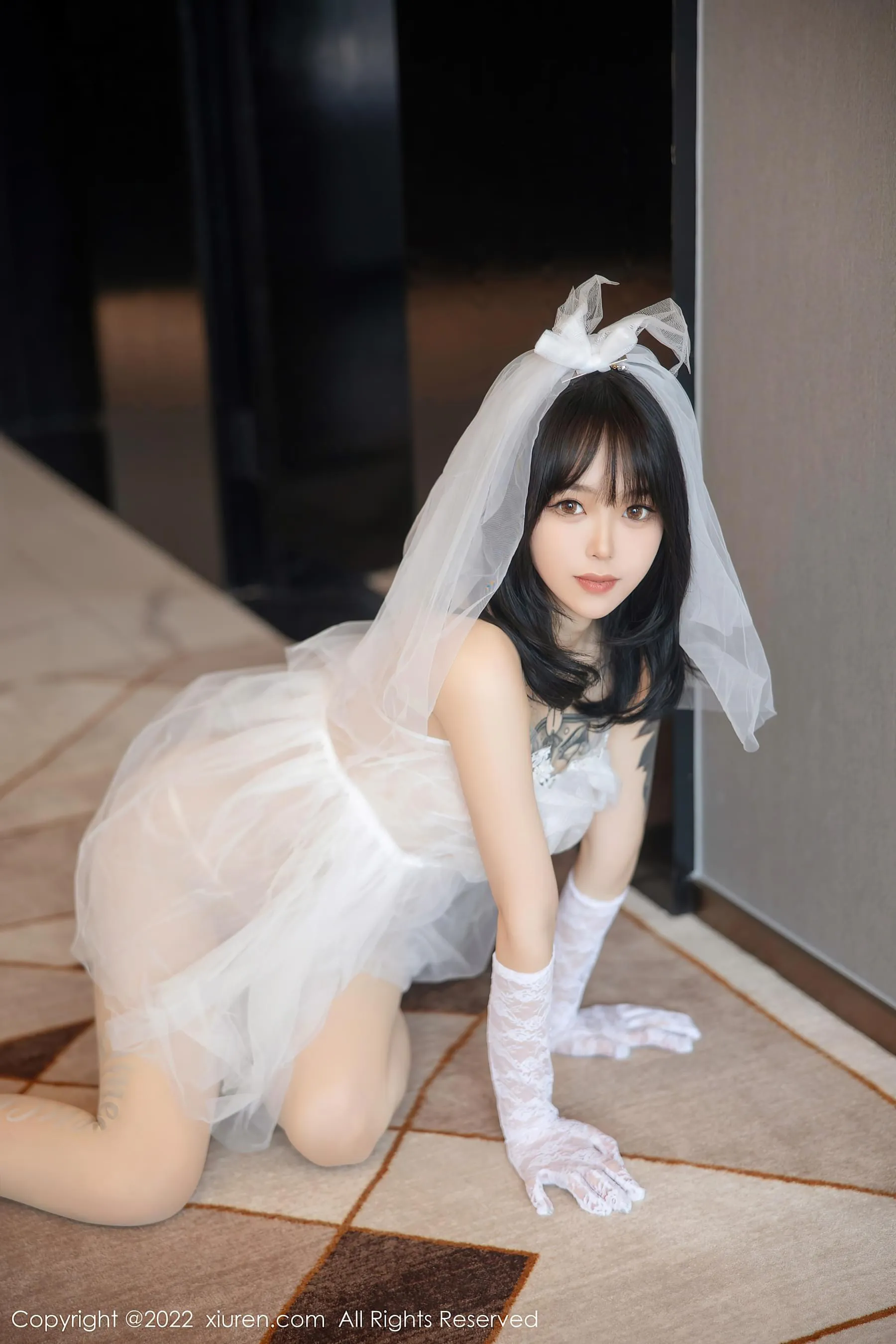图片[4]-秀人网 No.5212 奶瓶. 婚纱服美腿-COS写真在线网