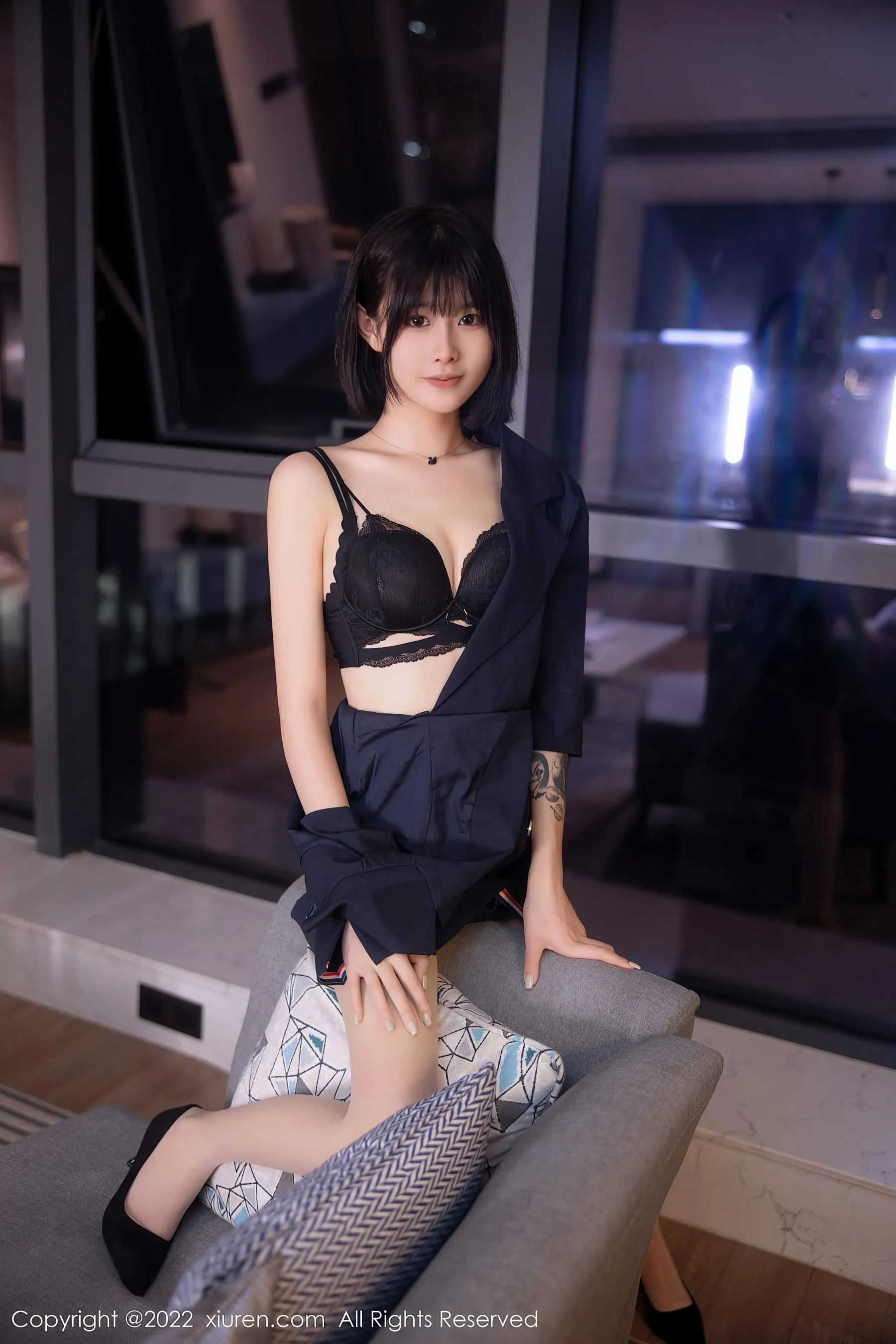 图片[4]-秀人网 No.5329 77qiqi 美腿丝袜-COS写真在线网