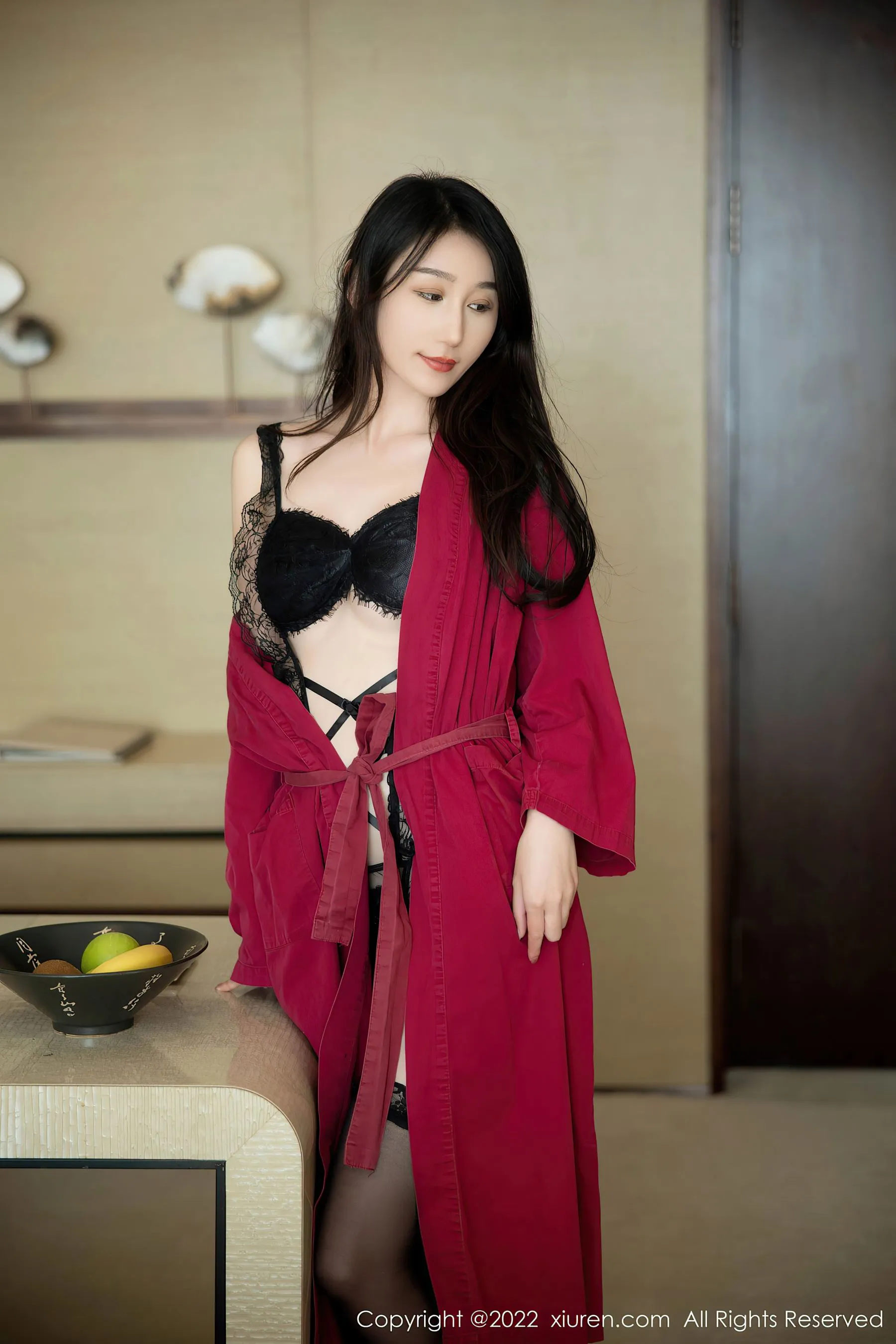 图片[4]-秀人网 No.5624 薇薇酱 新人美腿-COS写真在线网
