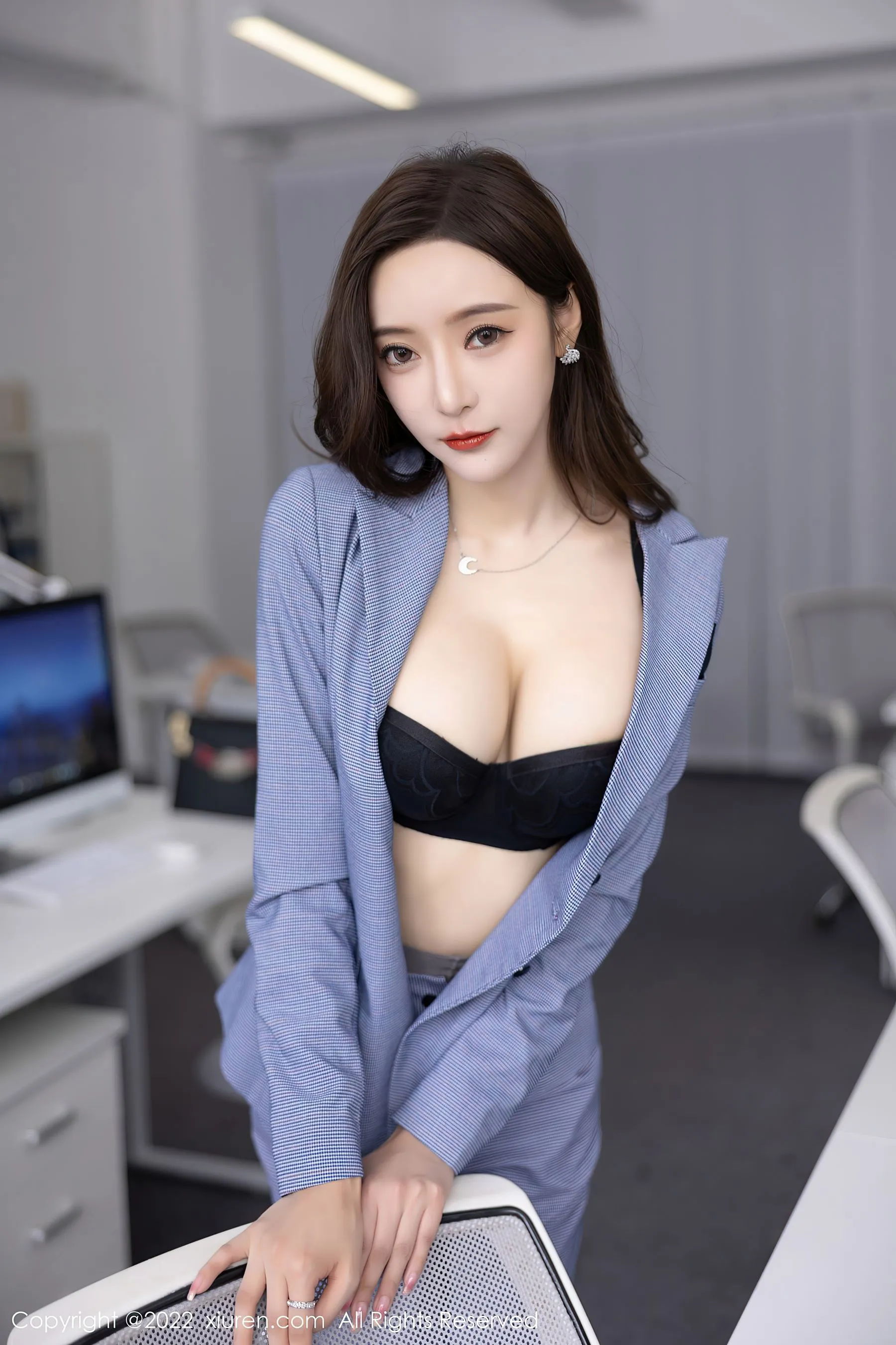 图片[3]-秀人网 No.5629 王馨瑶yanni Ol职业装-COS写真在线网