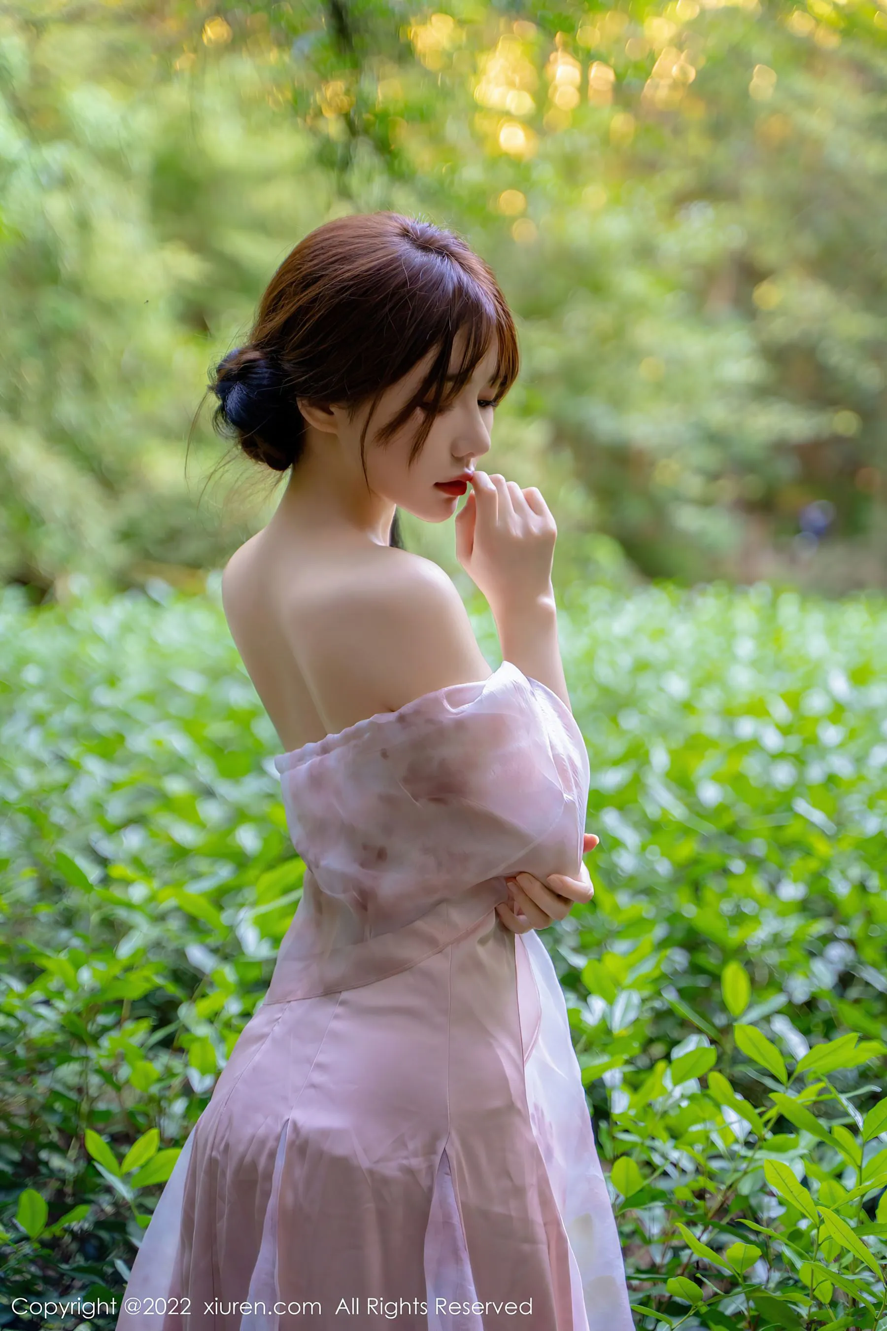 图片[4]-秀人网 No.5690 婠婠么 美腿长裙-COS写真在线网