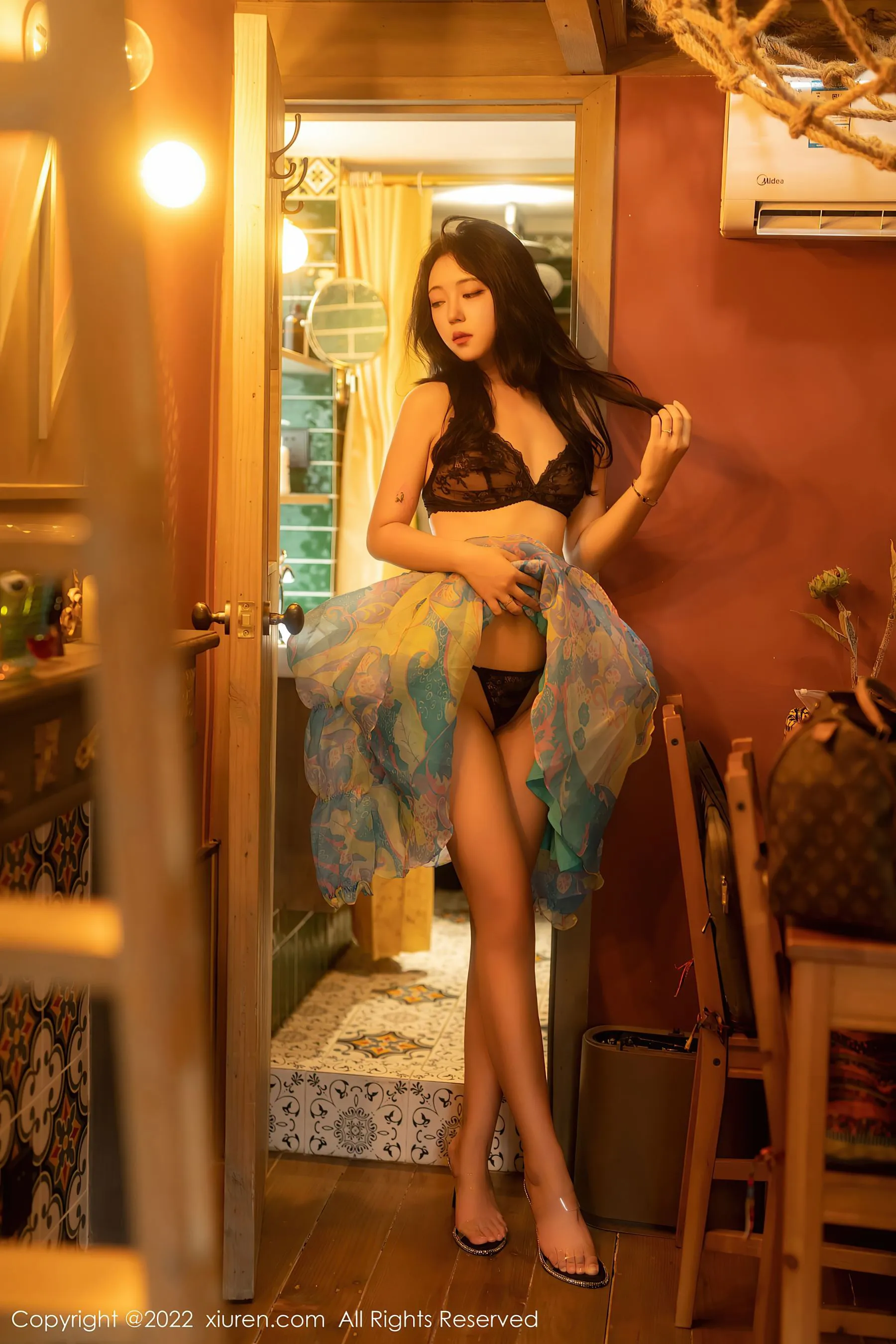图片[2]-秀人网 No.5749 露露luncy 长裙美腿-COS写真在线网