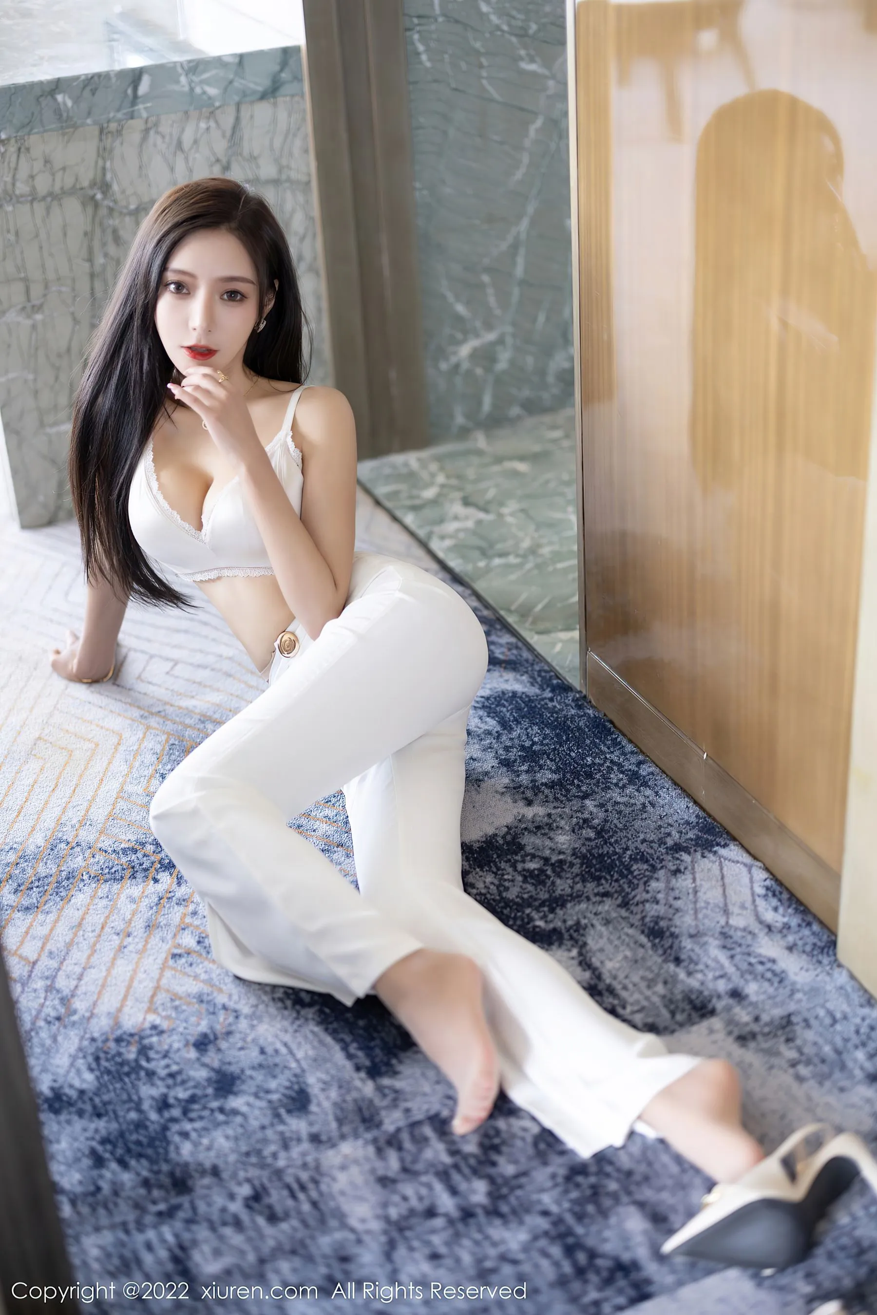 图片[5]-秀人网 No.5790 王馨瑶yanni-COS写真在线网