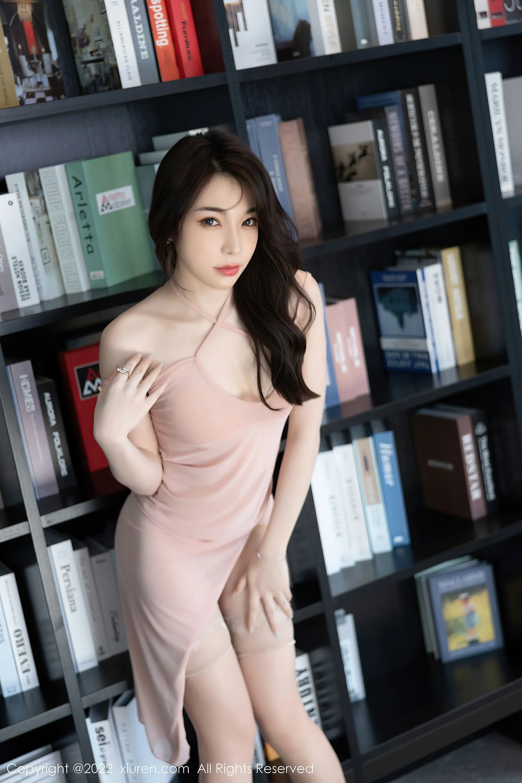 图片[3]-秀人网 No.5839 徐莉芝Booty-COS写真在线网