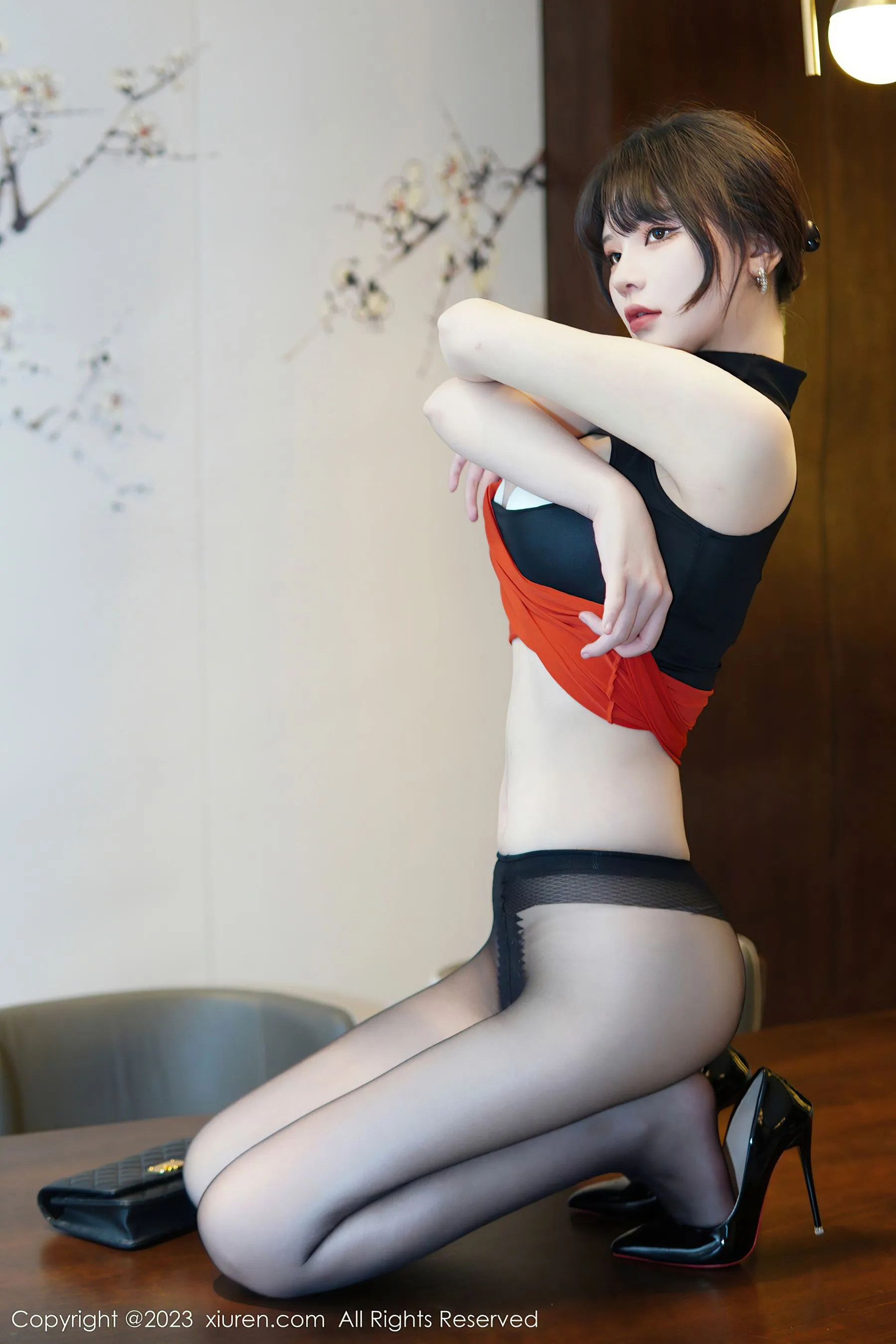 图片[3]-秀人网 No.6075 桃桃子_-COS写真在线网