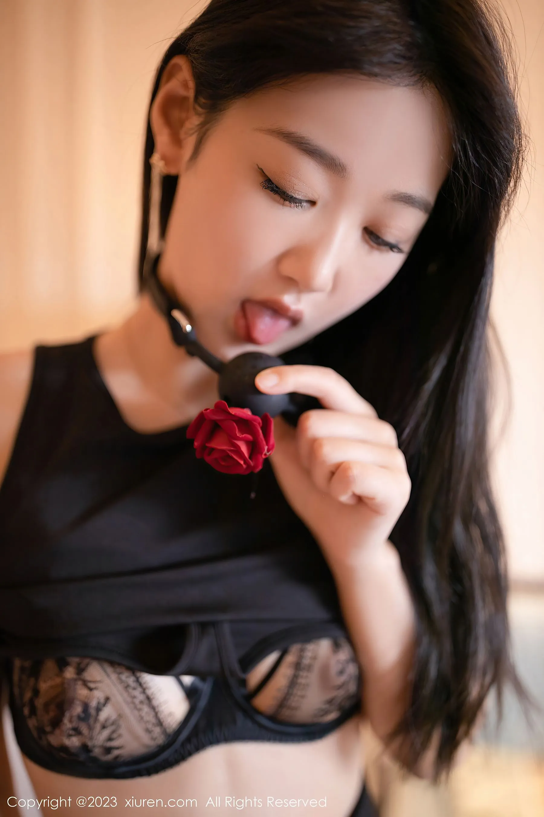 图片[5]-秀人网 No.6079 唐安琪 情趣写真-COS写真在线网