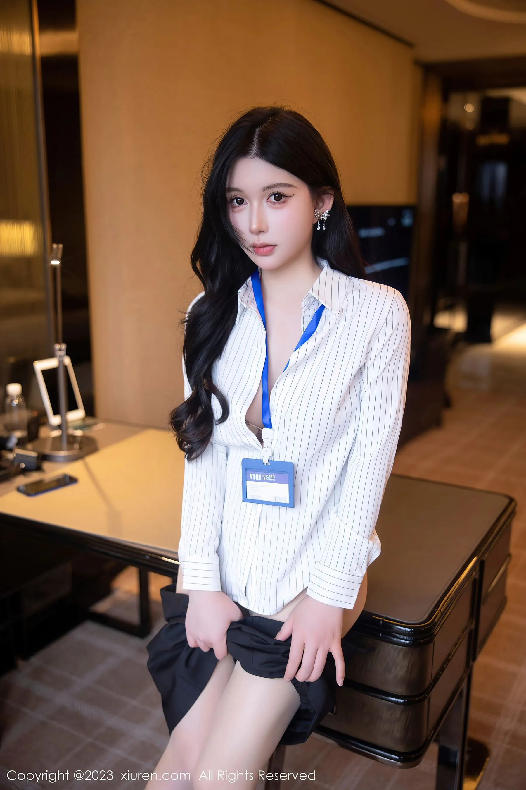 图片[5]-秀人网 No.6247 林珊珊 短裙美腿-COS写真在线网