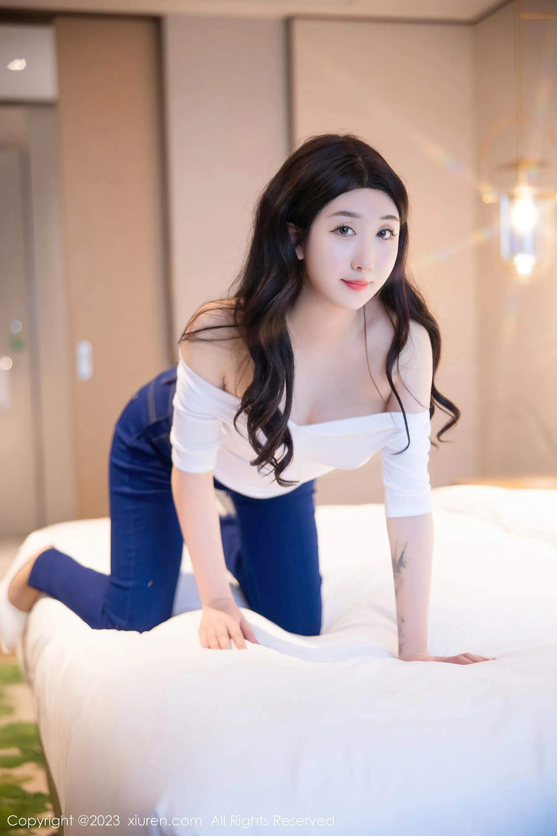 图片[5]-秀人网 No.6570 江真真 牛仔裤美臀-COS写真在线网