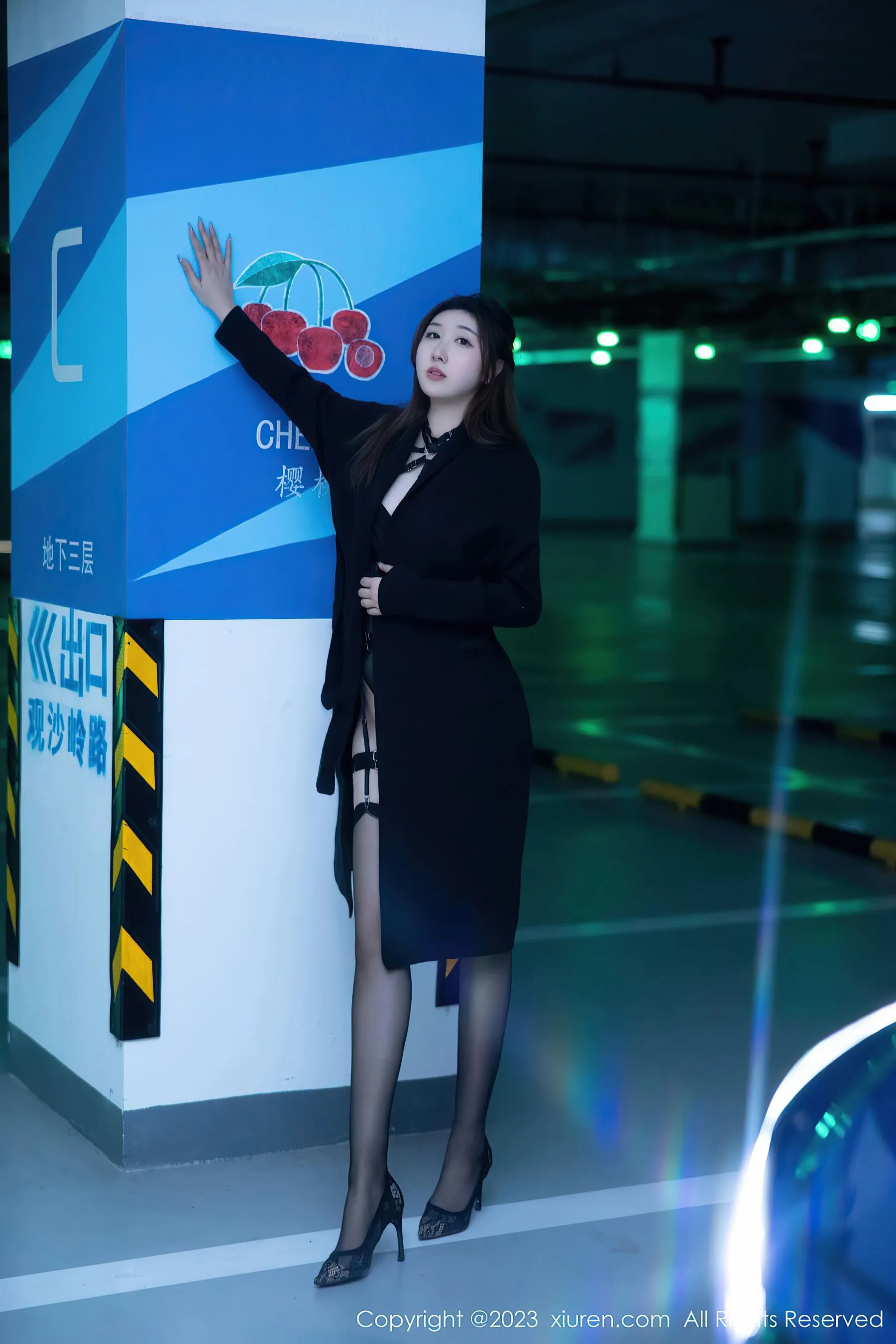 图片[2]-秀人网 No.6650 江真真 黑丝美臀-COS写真在线网