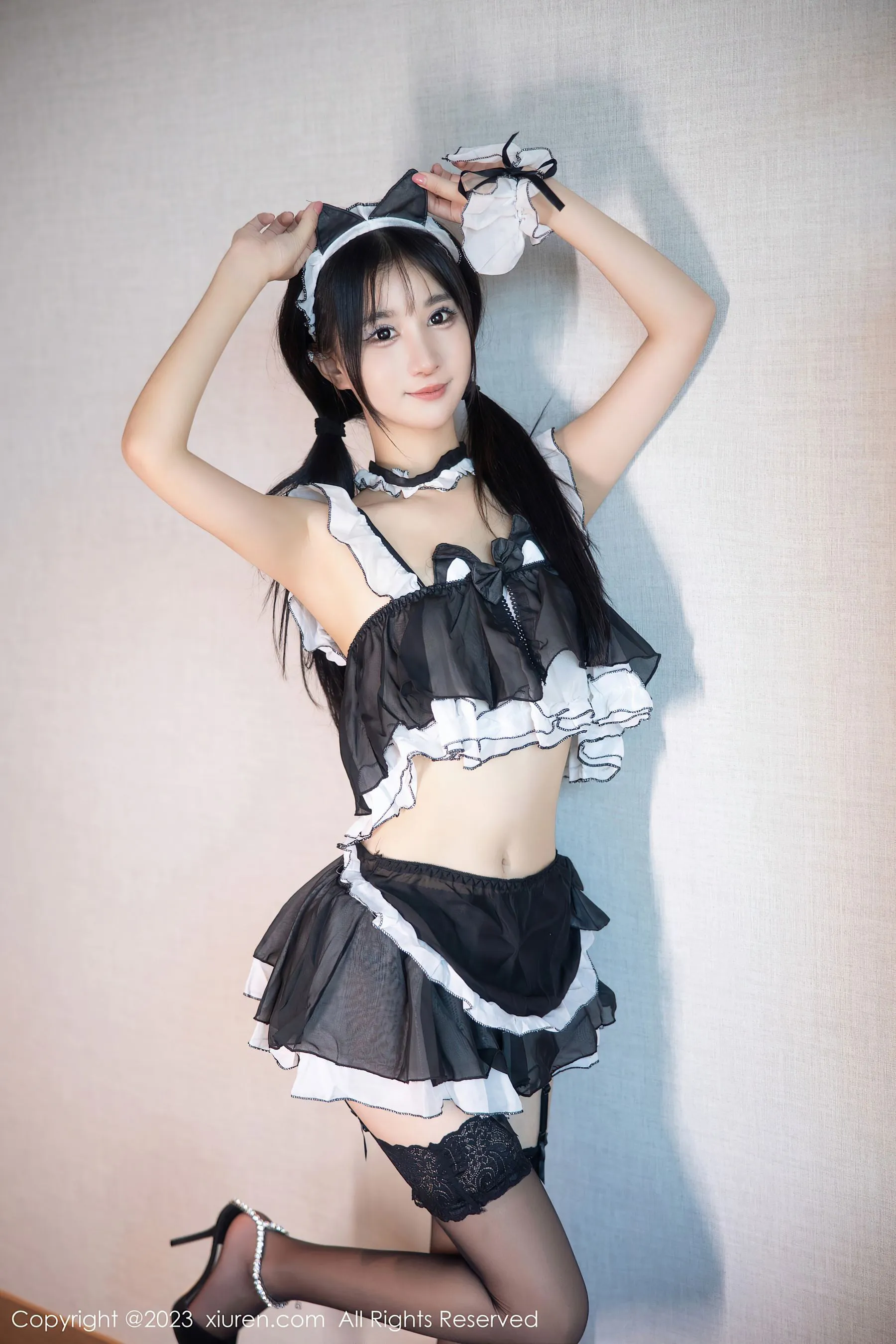 图片[5]-秀人网 No.6795 小果冻儿 黑丝美腿-COS写真在线网