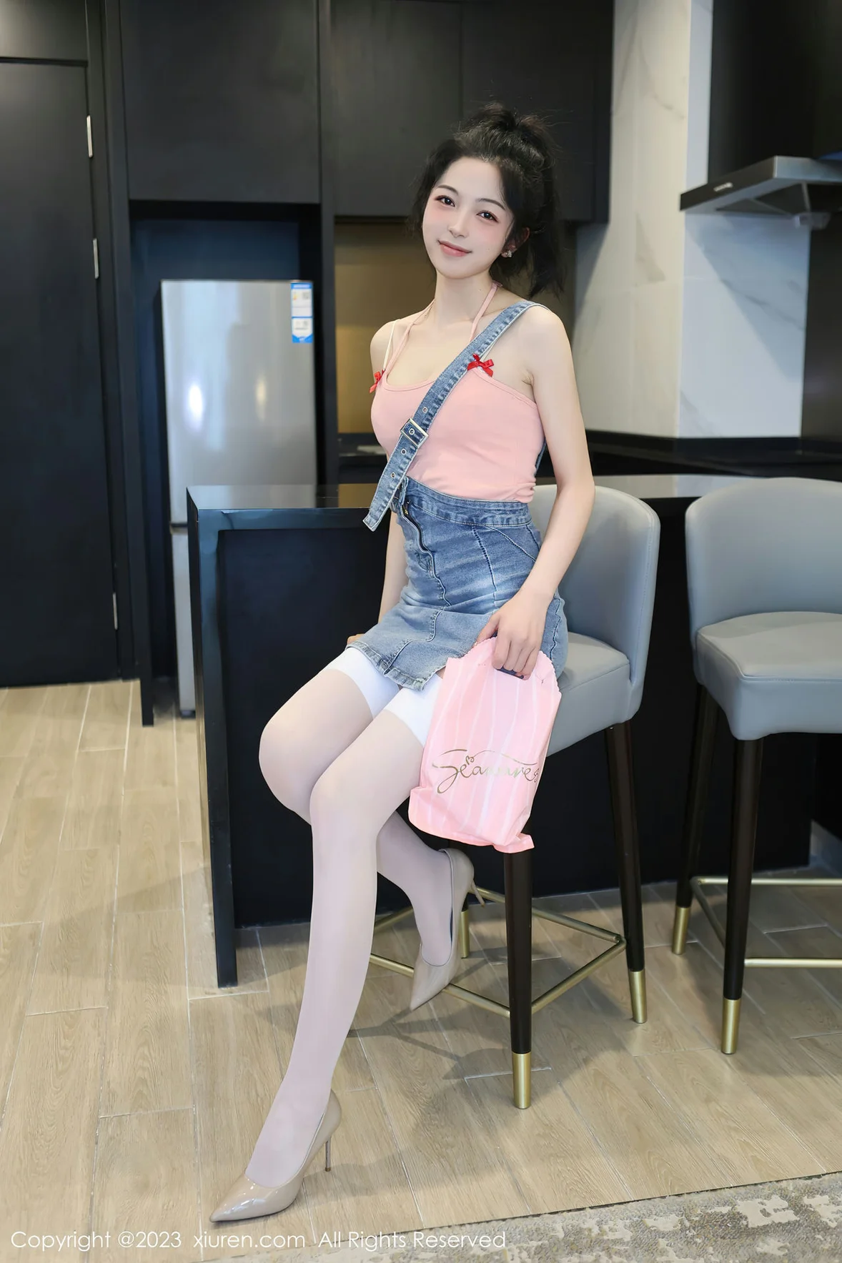 图片[4]-XiuRen 秀人 No.6816 茜茜Kimi 情趣护士服性感写真 [77P]-COS写真在线网