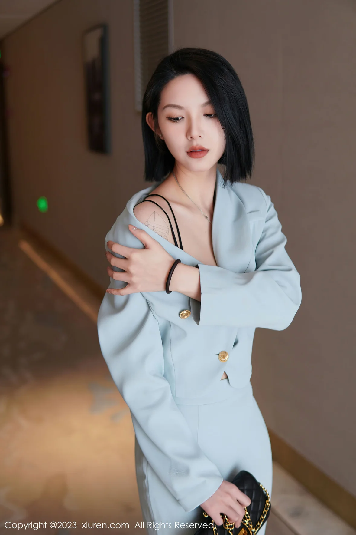 图片[3]-XiuRen 秀人 No.6885 乔一一 诱人原色丝袜性感写真 [75P]-COS写真在线网