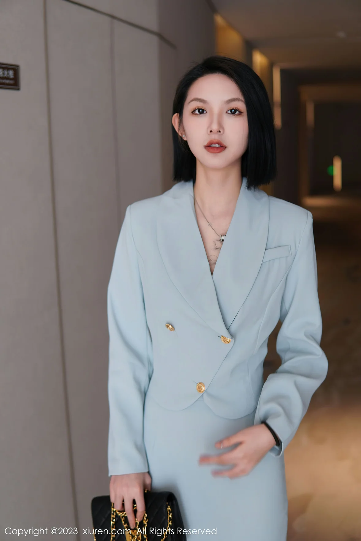 图片[2]-XiuRen 秀人 No.6885 乔一一 诱人原色丝袜性感写真 [75P]-COS写真在线网