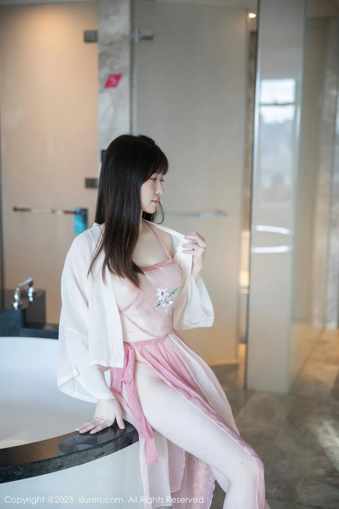 图片[3]-XiuRen 秀人 No.6926 林悠悠 首套写真粉色古装 [78P]-COS写真在线网